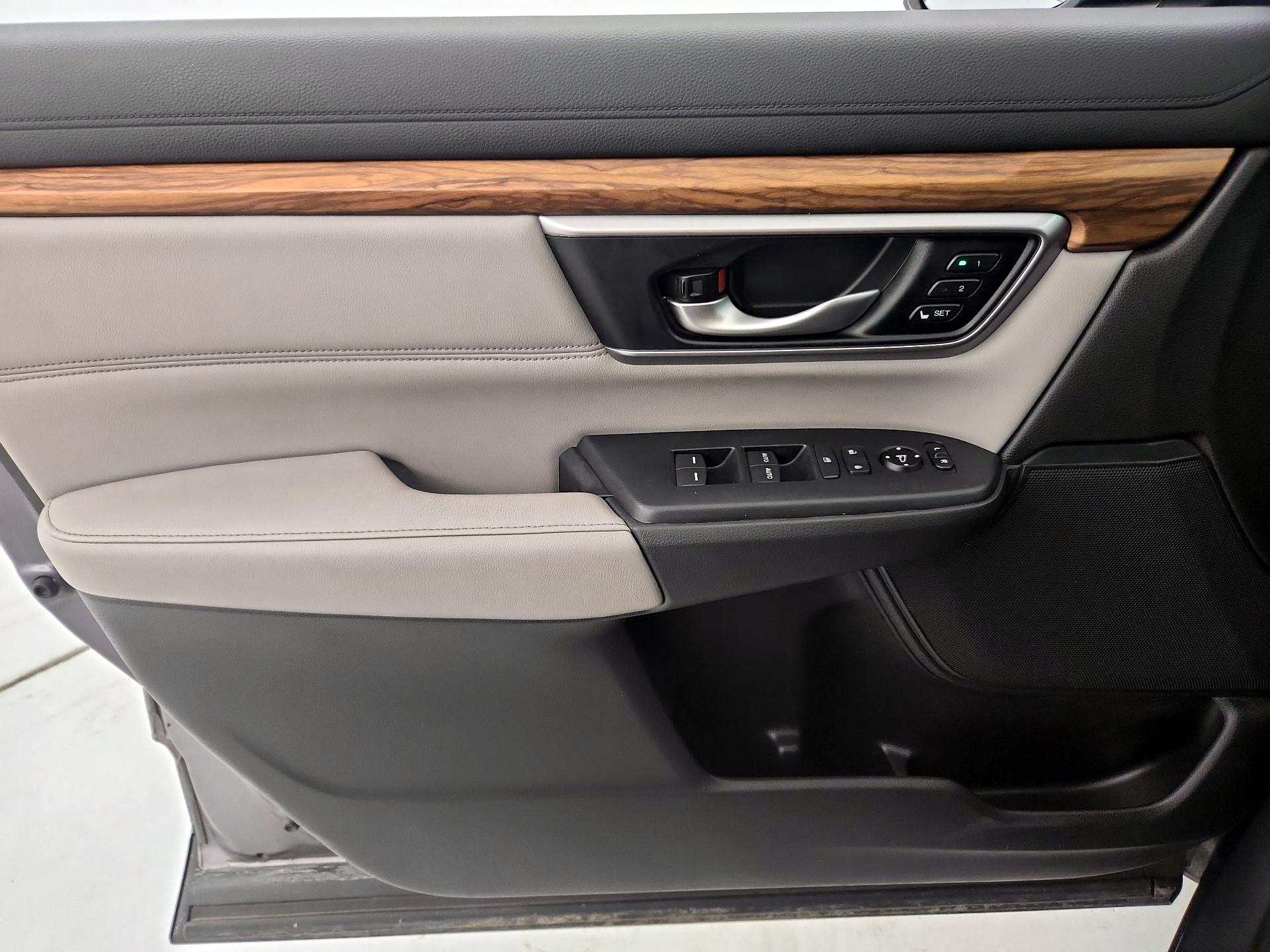 Thumbnail: 2017 Honda CR-V - 12