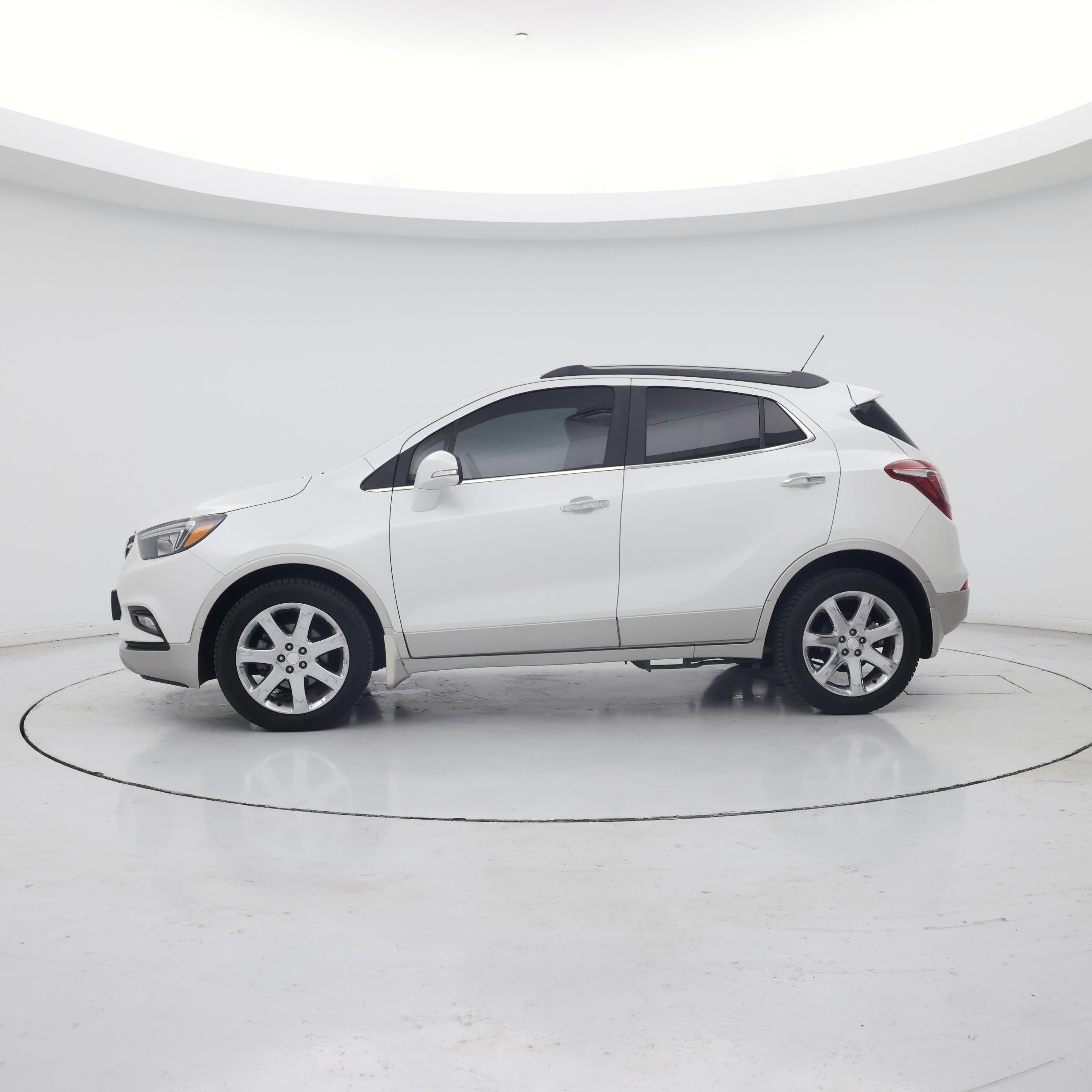 Thumbnail: 2018 Buick Encore - 3