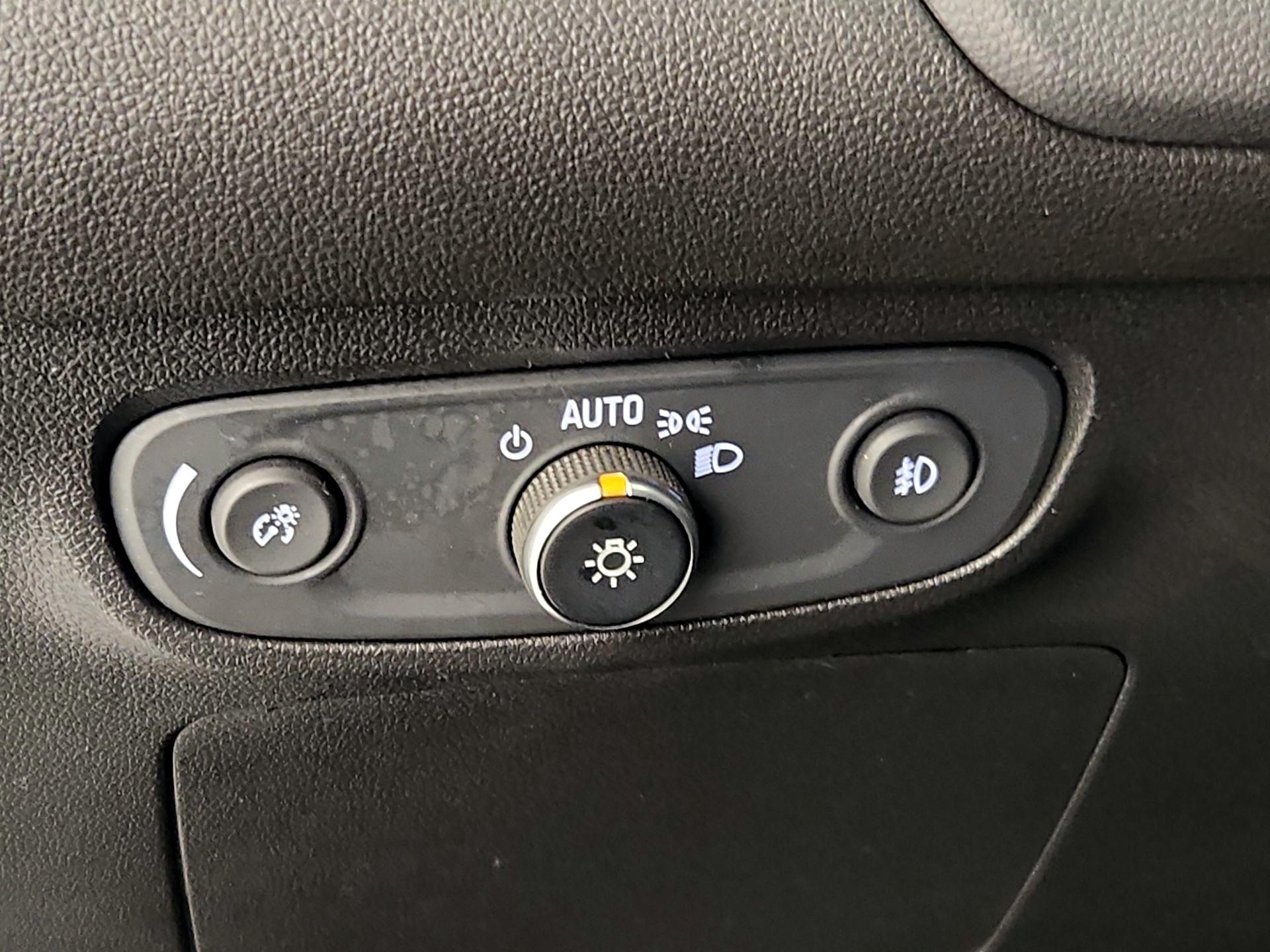Thumbnail: 2020 Buick Encore GX - 13