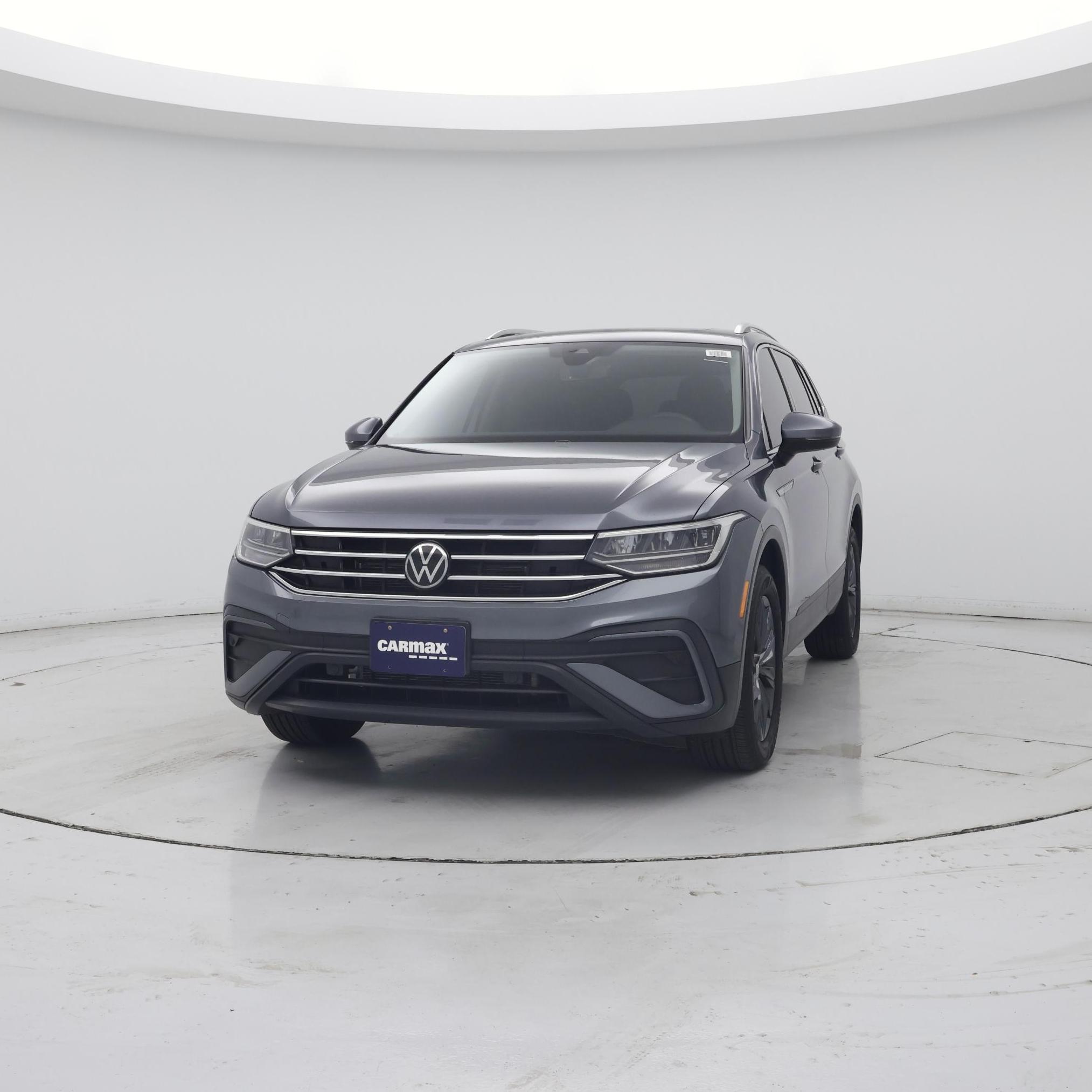 Thumbnail: 2022 Volkswagen Tiguan - 4