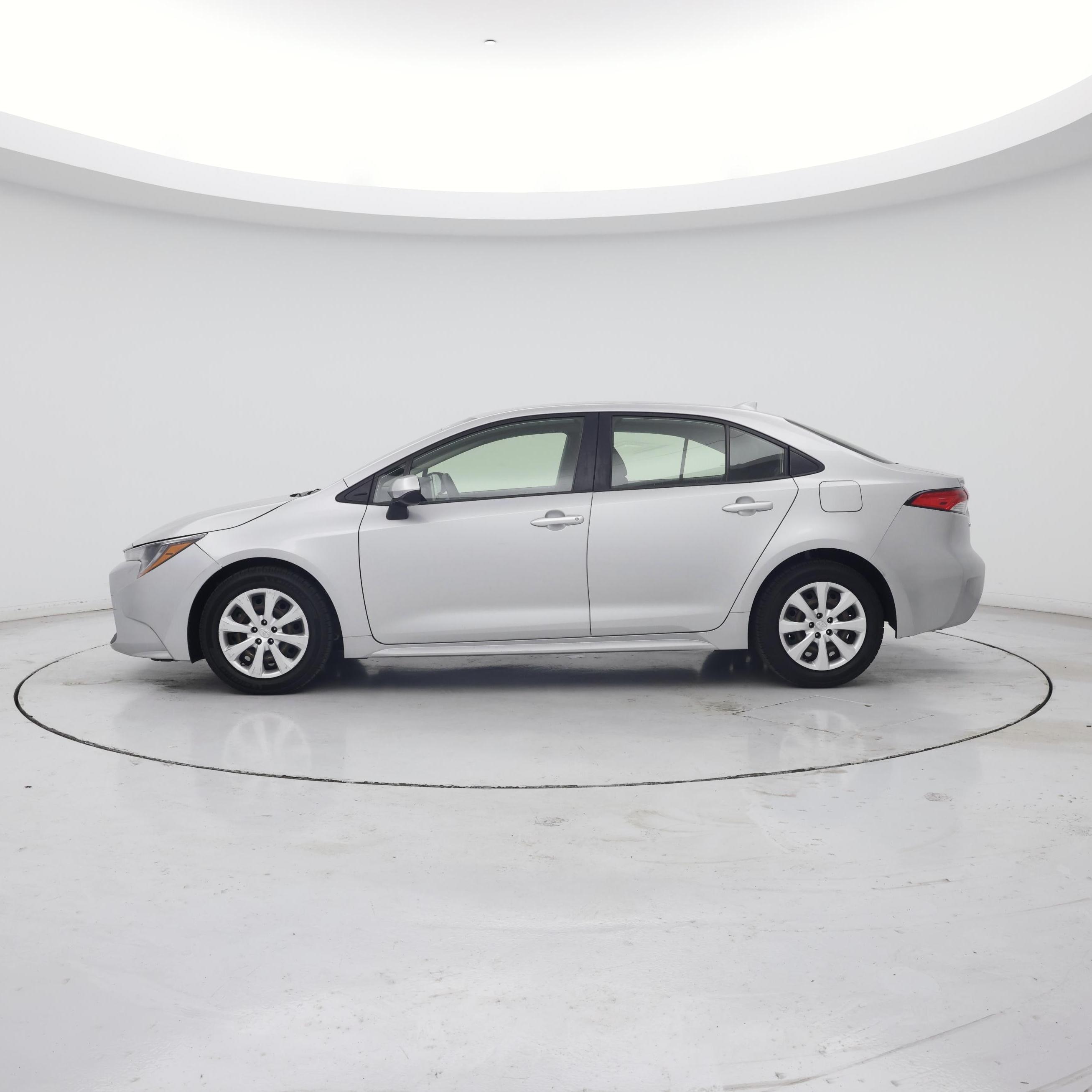 Thumbnail: 2021 Toyota Corolla - 3