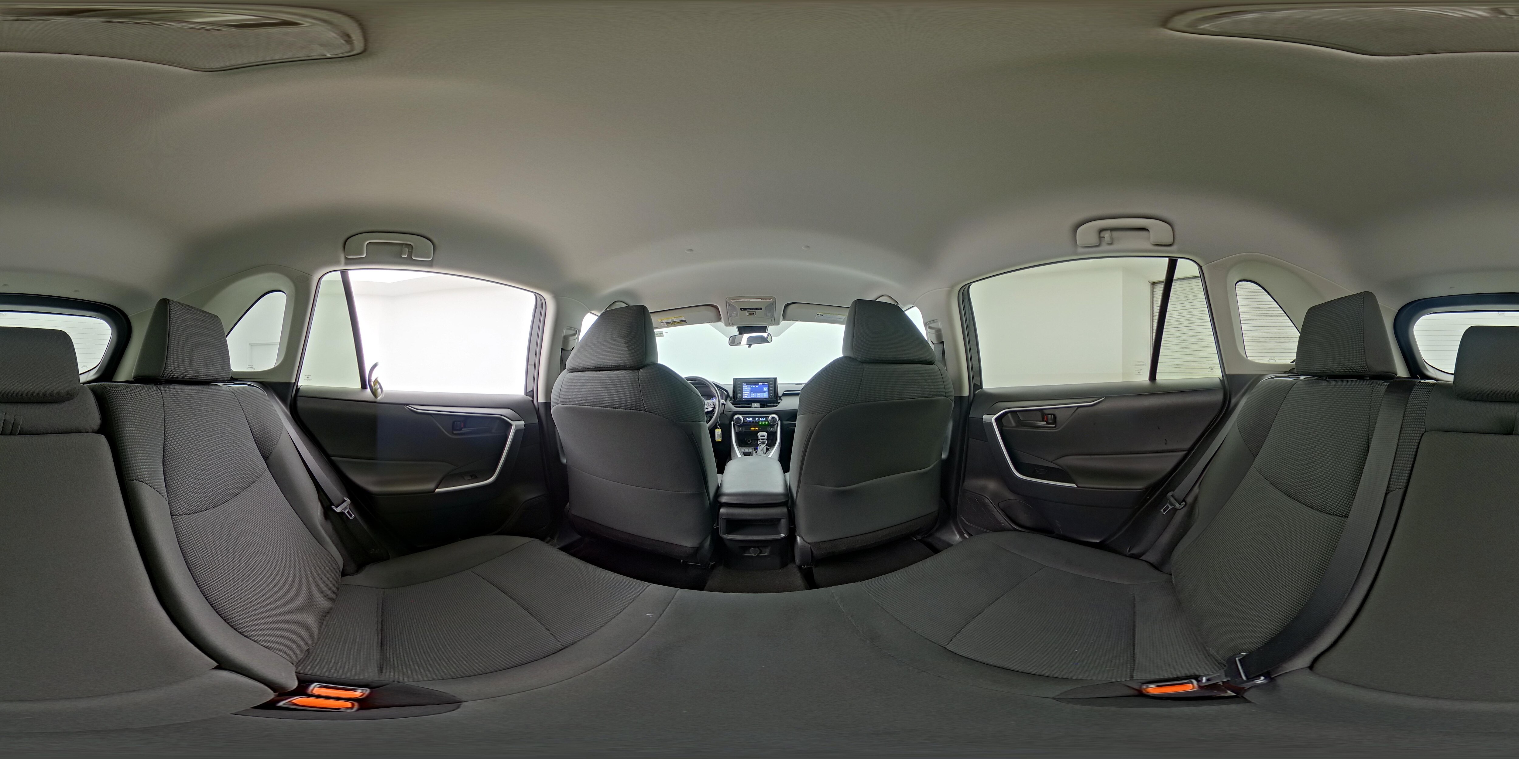 2021 Toyota RAV4 LE - Photo 26