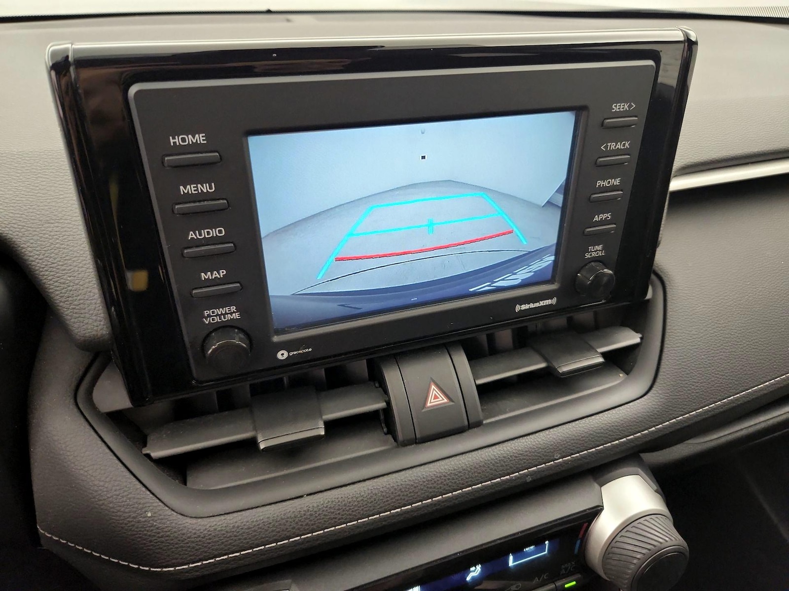 2021 Toyota RAV4 LE - Photo 15