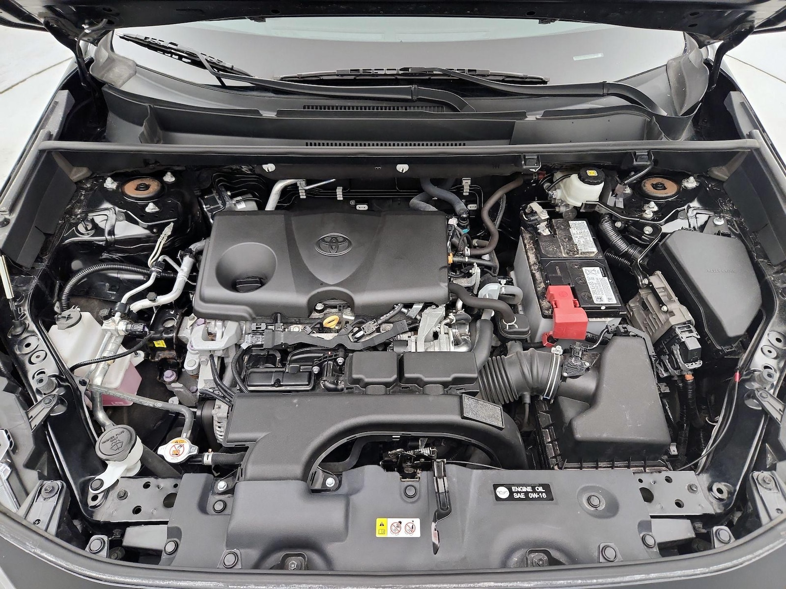 2021 Toyota RAV4 LE - Photo 23