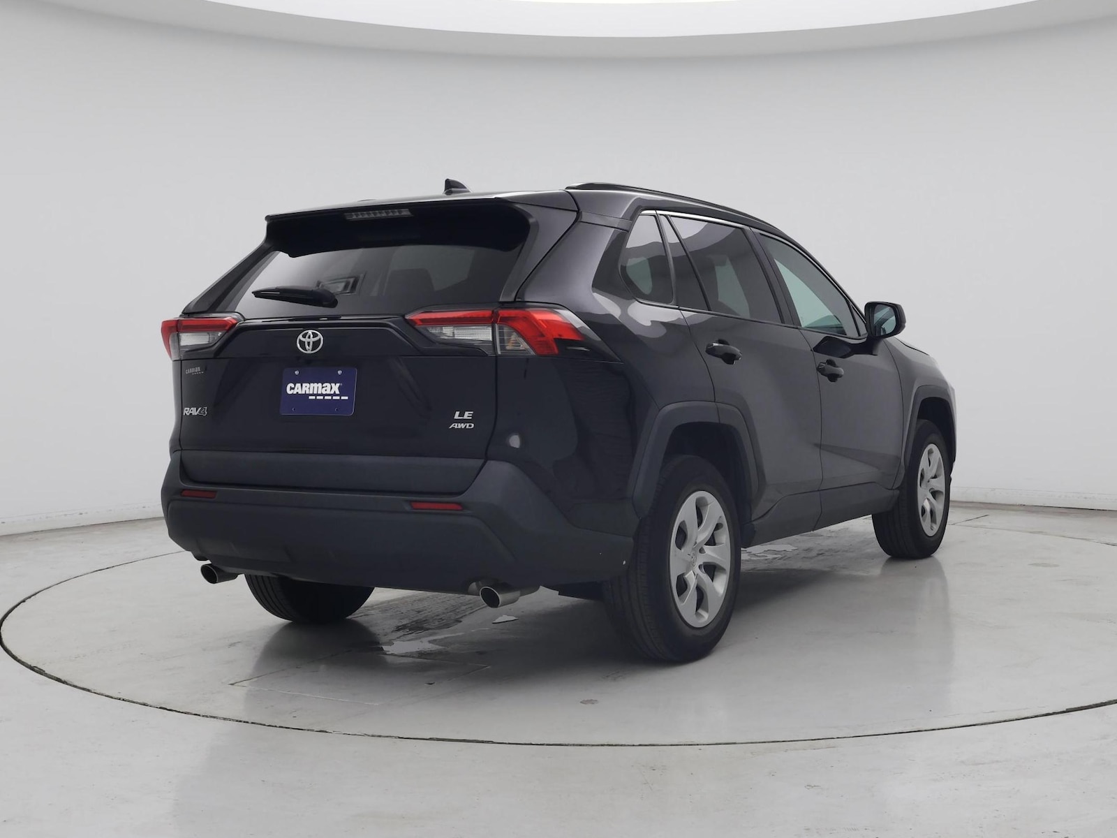 2021 Toyota RAV4 LE - Photo 9
