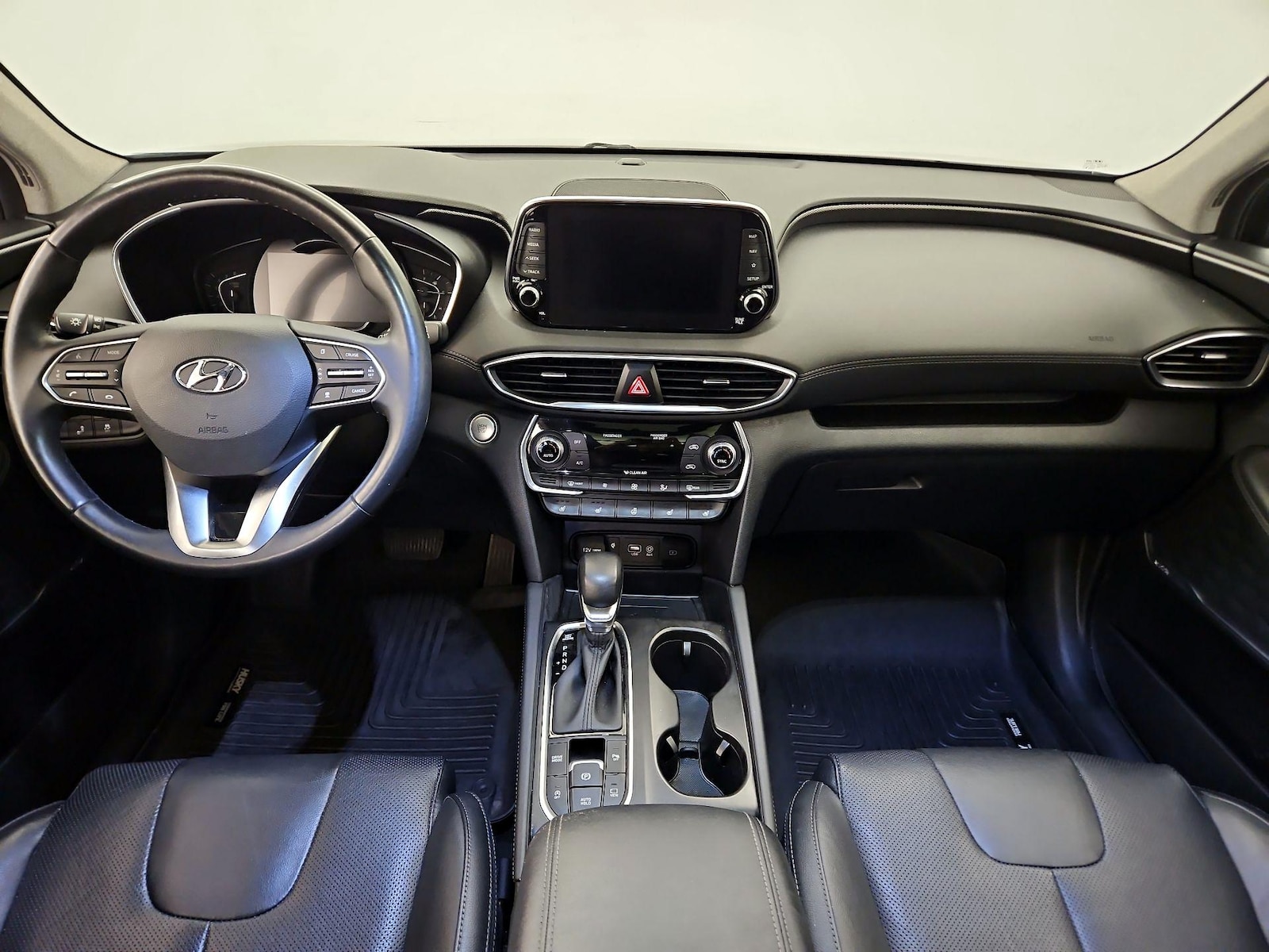 2020 Hyundai Santa Fe Limited - Photo 10