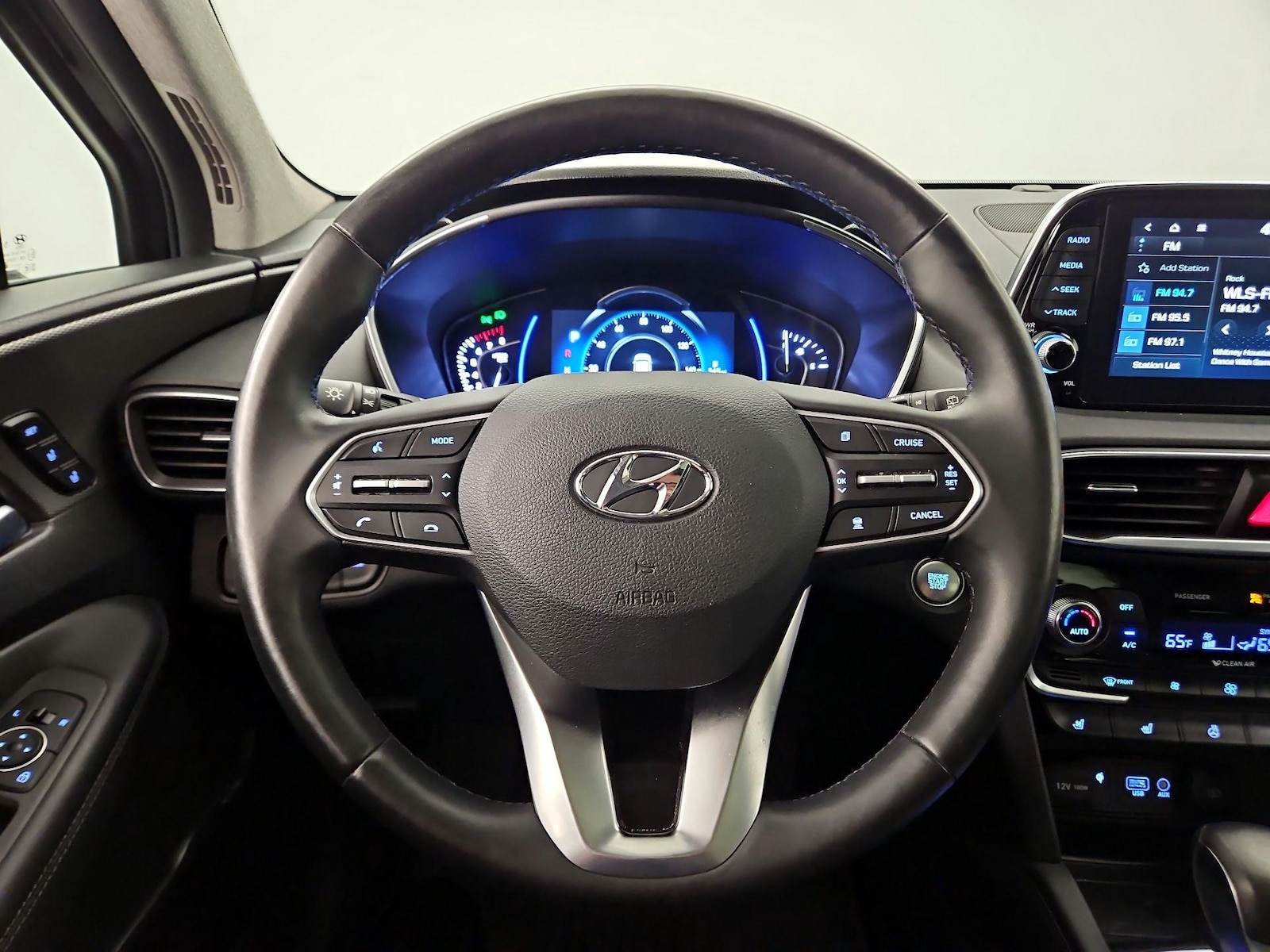2020 Hyundai Santa Fe Limited - Photo 11