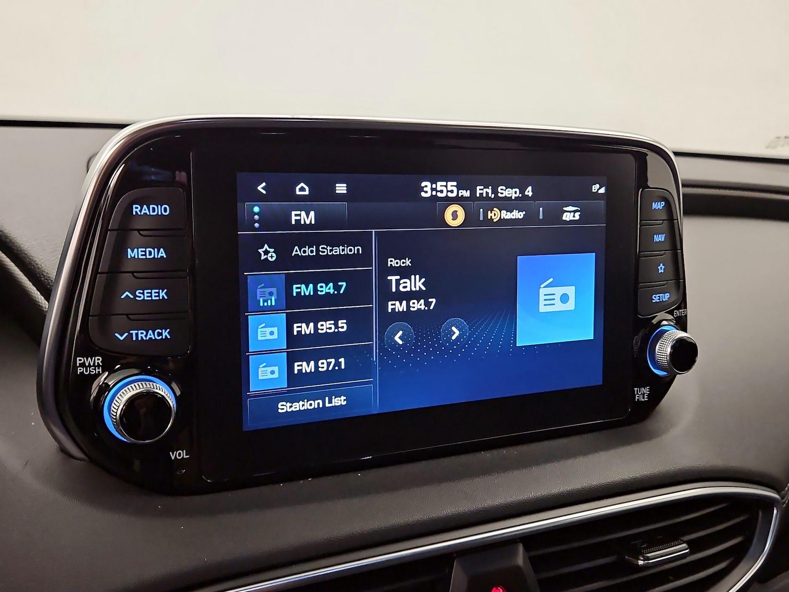 2020 Hyundai Santa Fe Limited - Photo 16