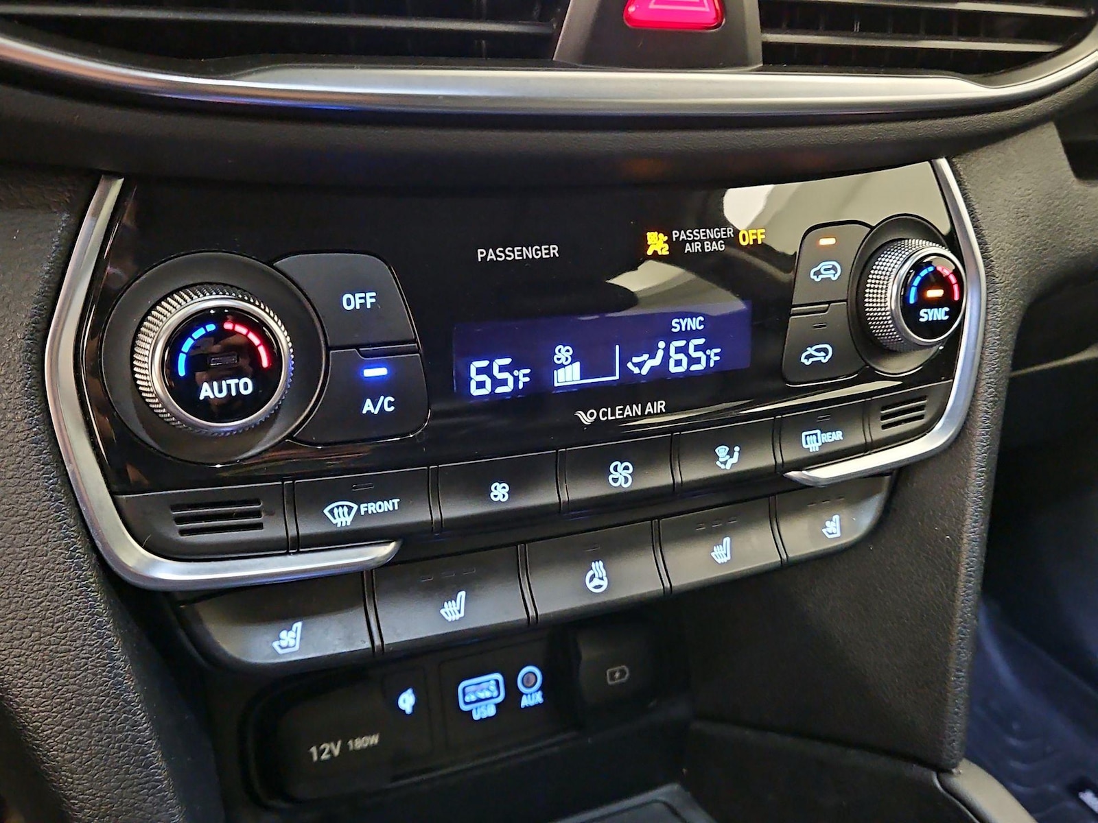 2020 Hyundai Santa Fe Limited - Photo 17