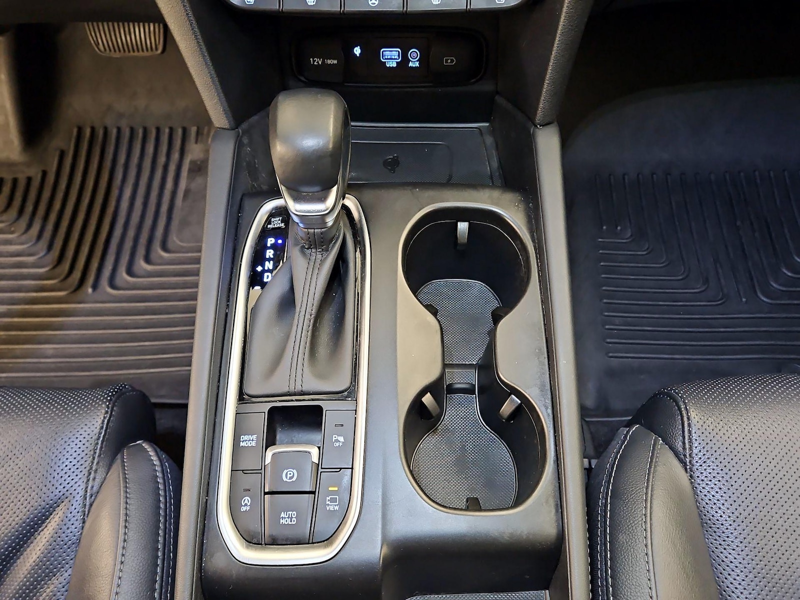2020 Hyundai Santa Fe Limited - Photo 18