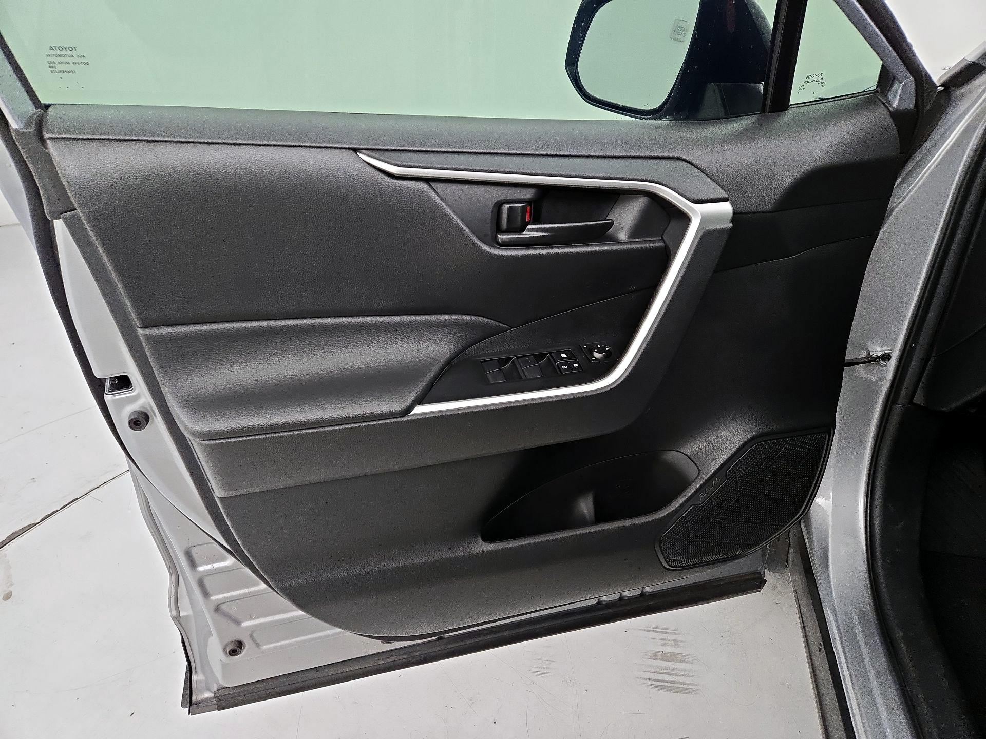 Thumbnail: 2024 Toyota RAV4 - 12