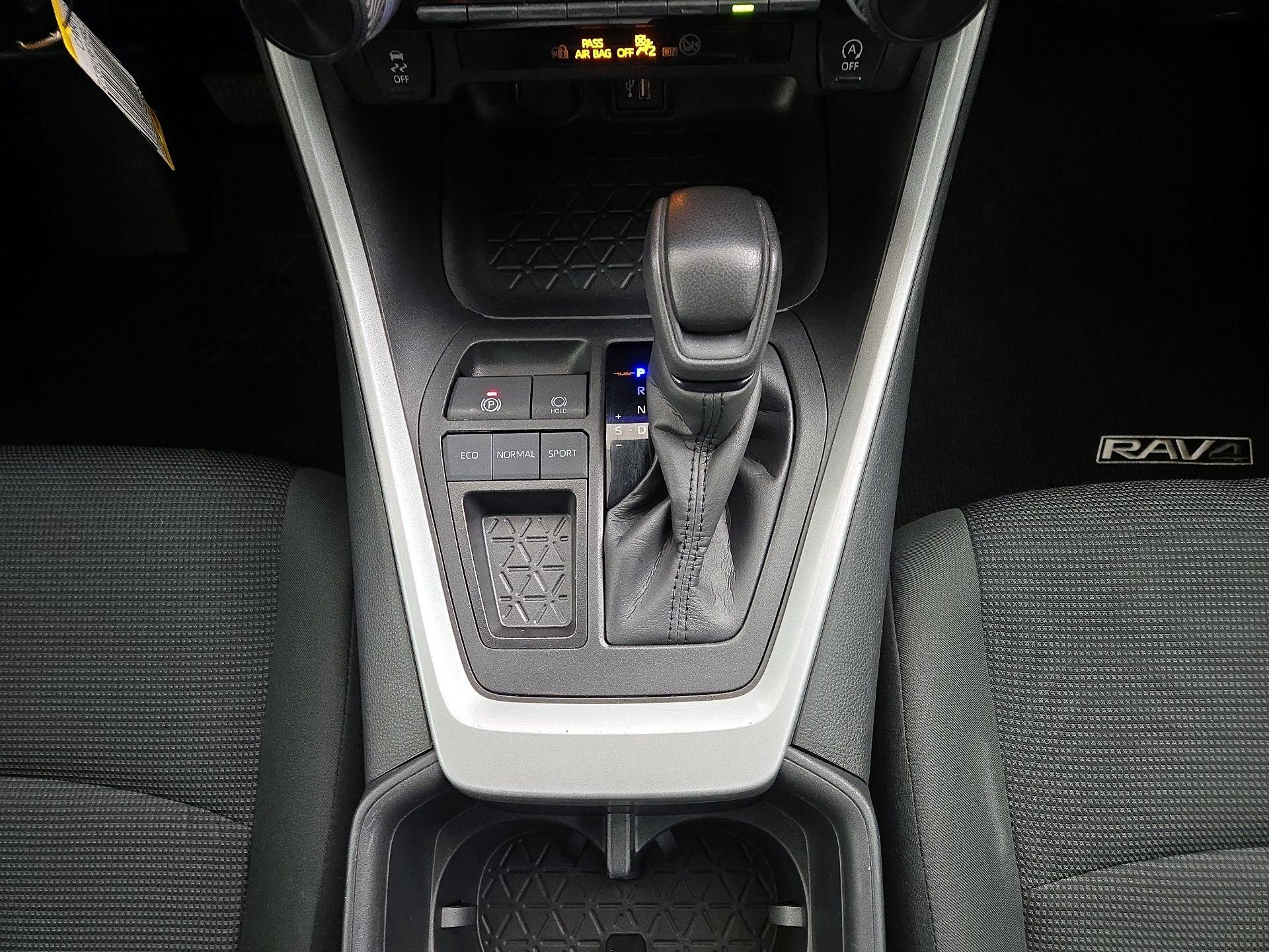 Thumbnail: 2024 Toyota RAV4 - 17