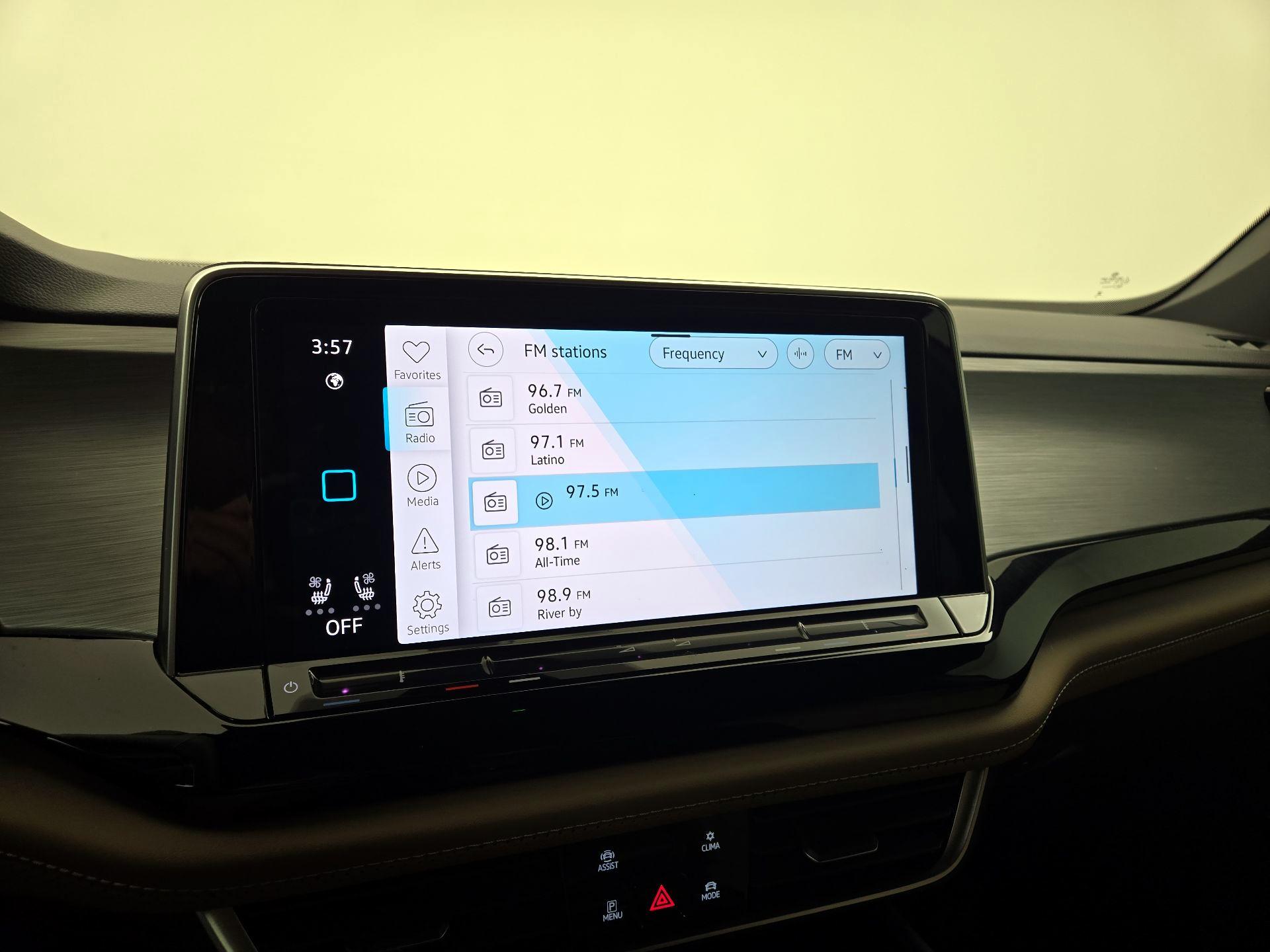 Thumbnail: 2024 Volkswagen Atlas - 15