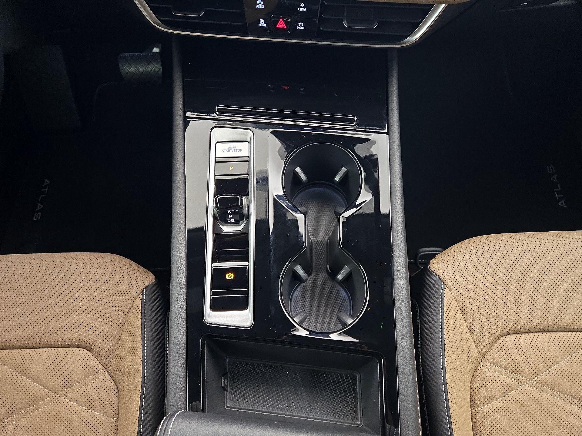 Thumbnail: 2024 Volkswagen Atlas - 17