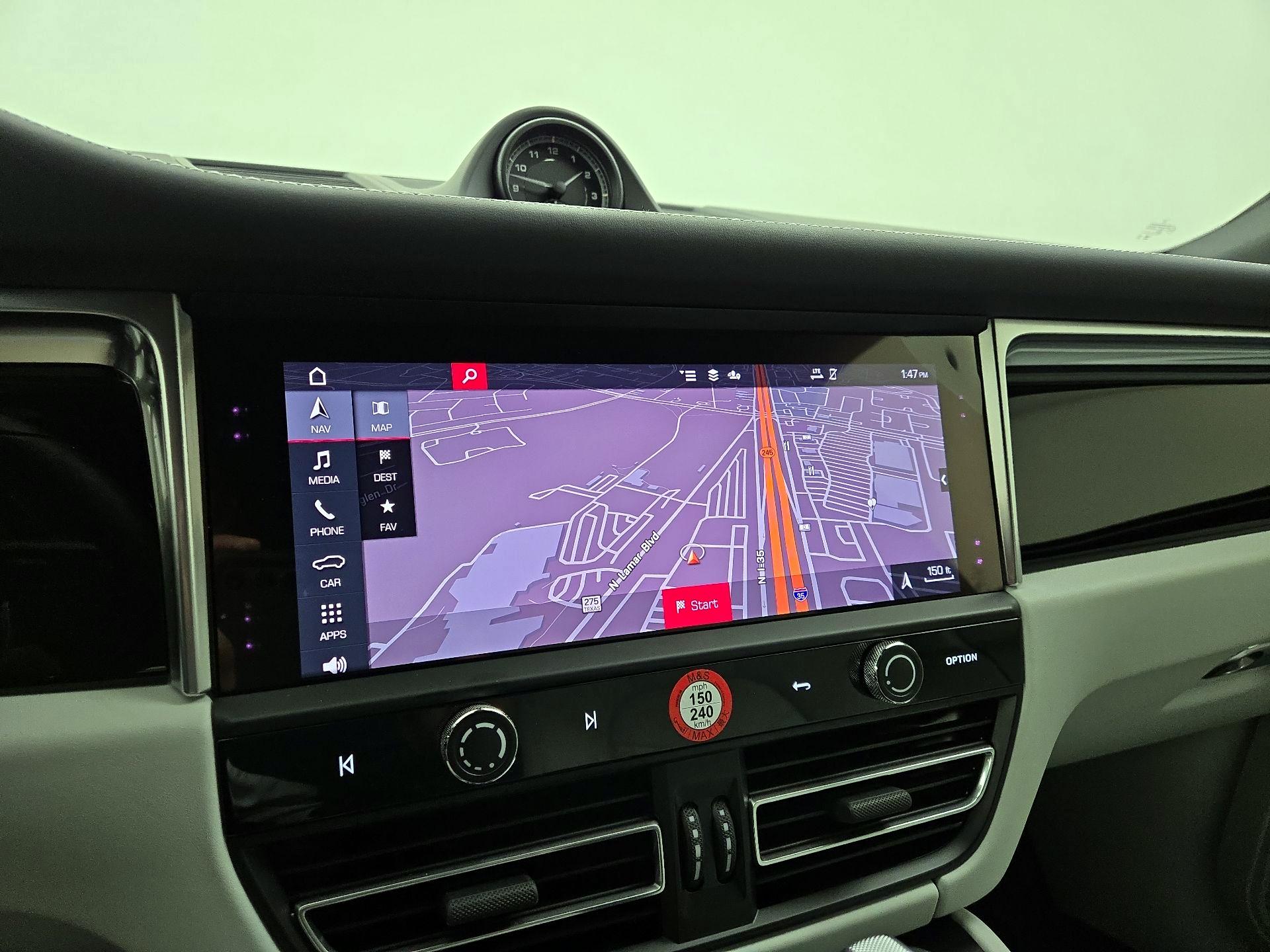 Thumbnail: 2024 Porsche Macan - 14