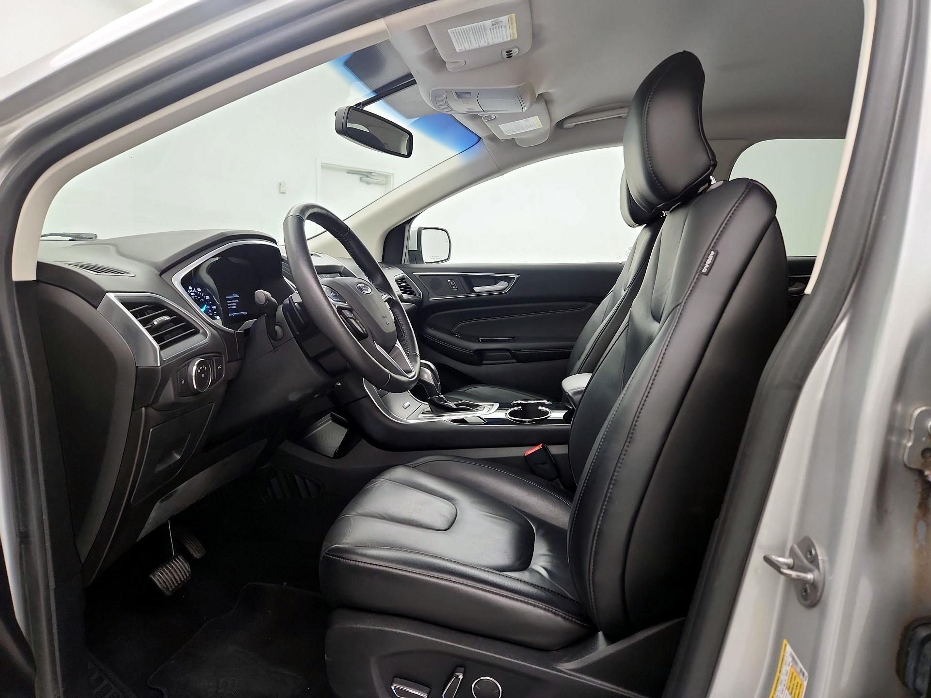 Thumbnail: 2017 Ford Edge - 11