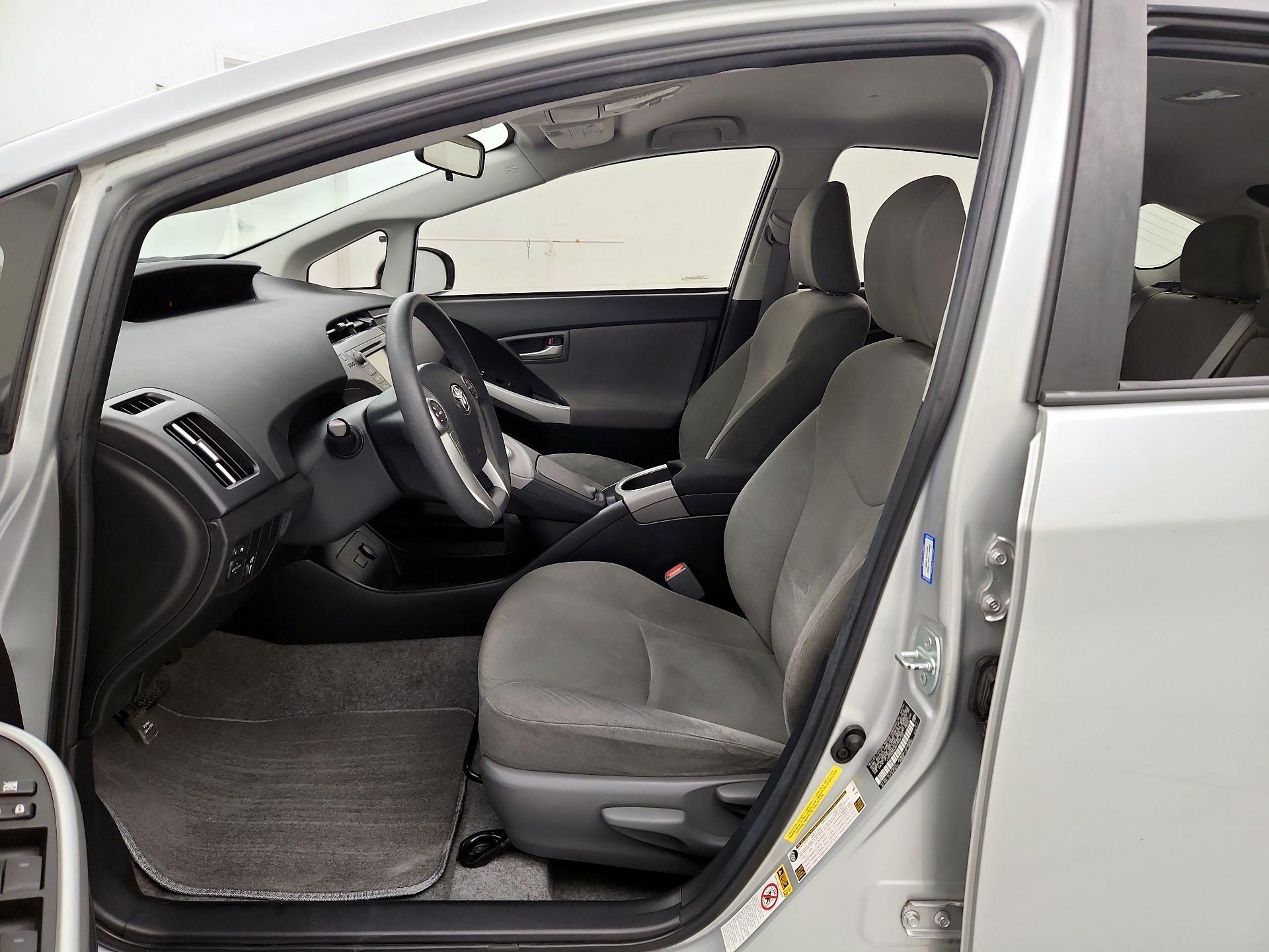 Thumbnail: 2015 Toyota Prius - 11