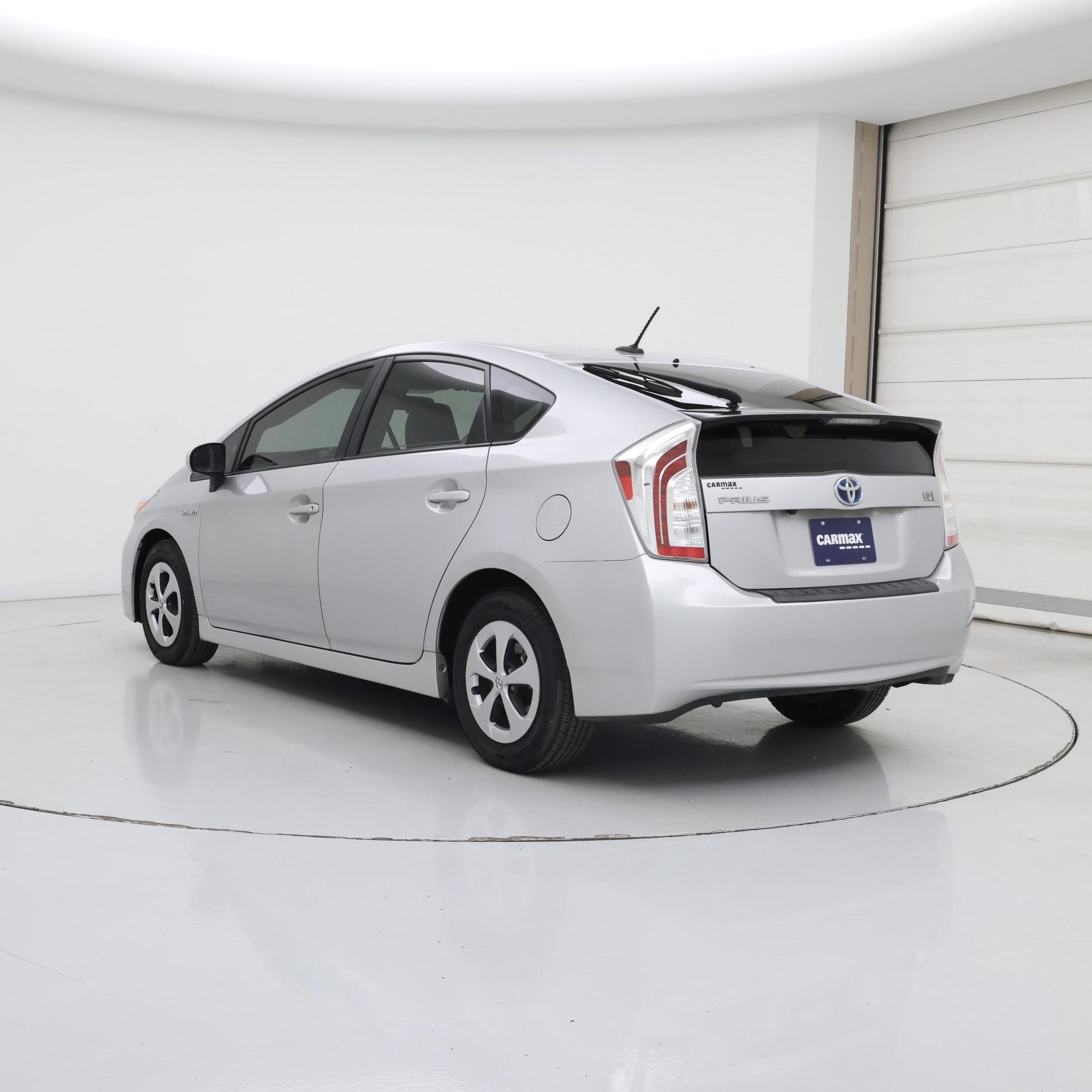 Thumbnail: 2015 Toyota Prius - 2