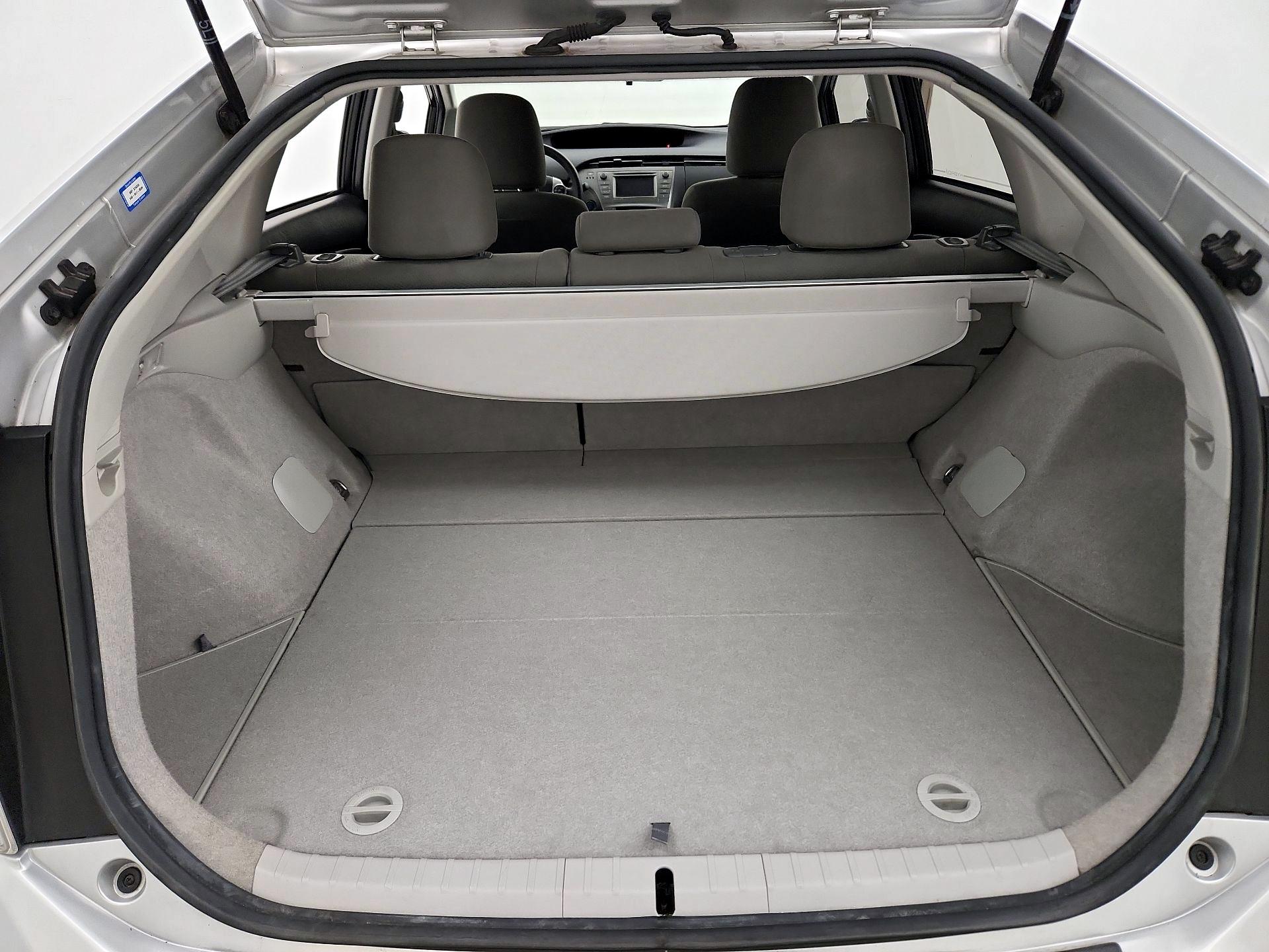 Thumbnail: 2015 Toyota Prius - 20