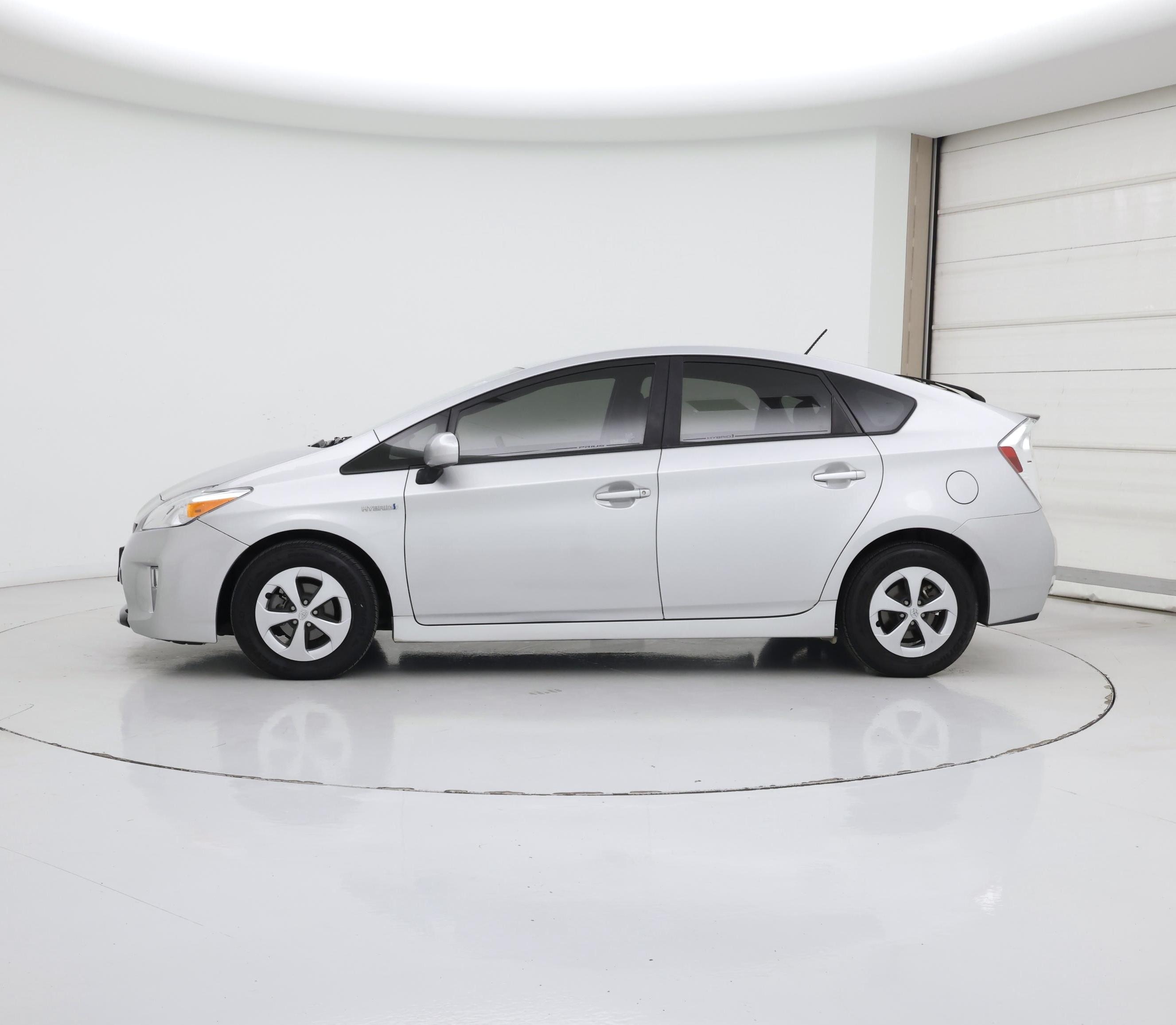 Thumbnail: 2015 Toyota Prius - 3