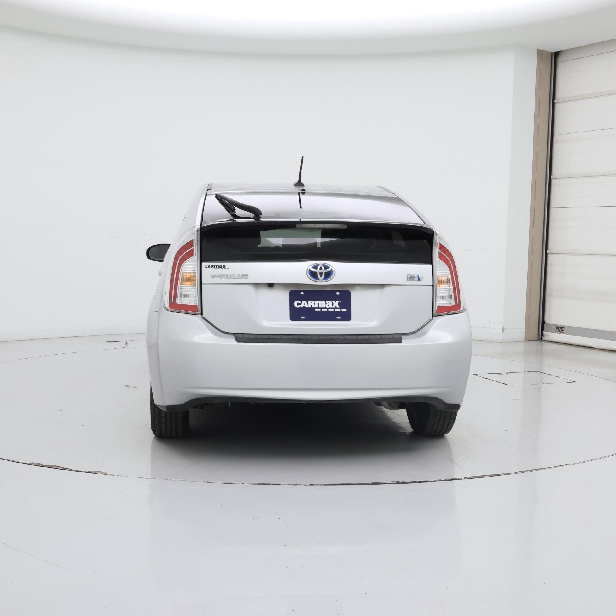 Thumbnail: 2015 Toyota Prius - 6