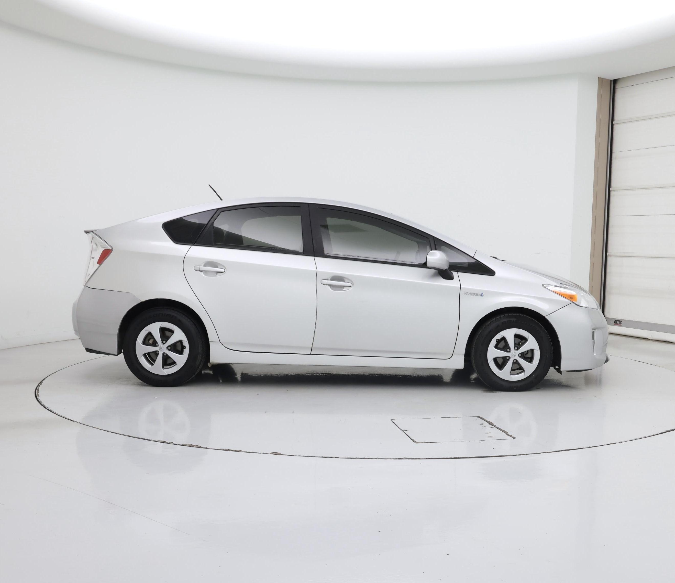 Thumbnail: 2015 Toyota Prius - 7