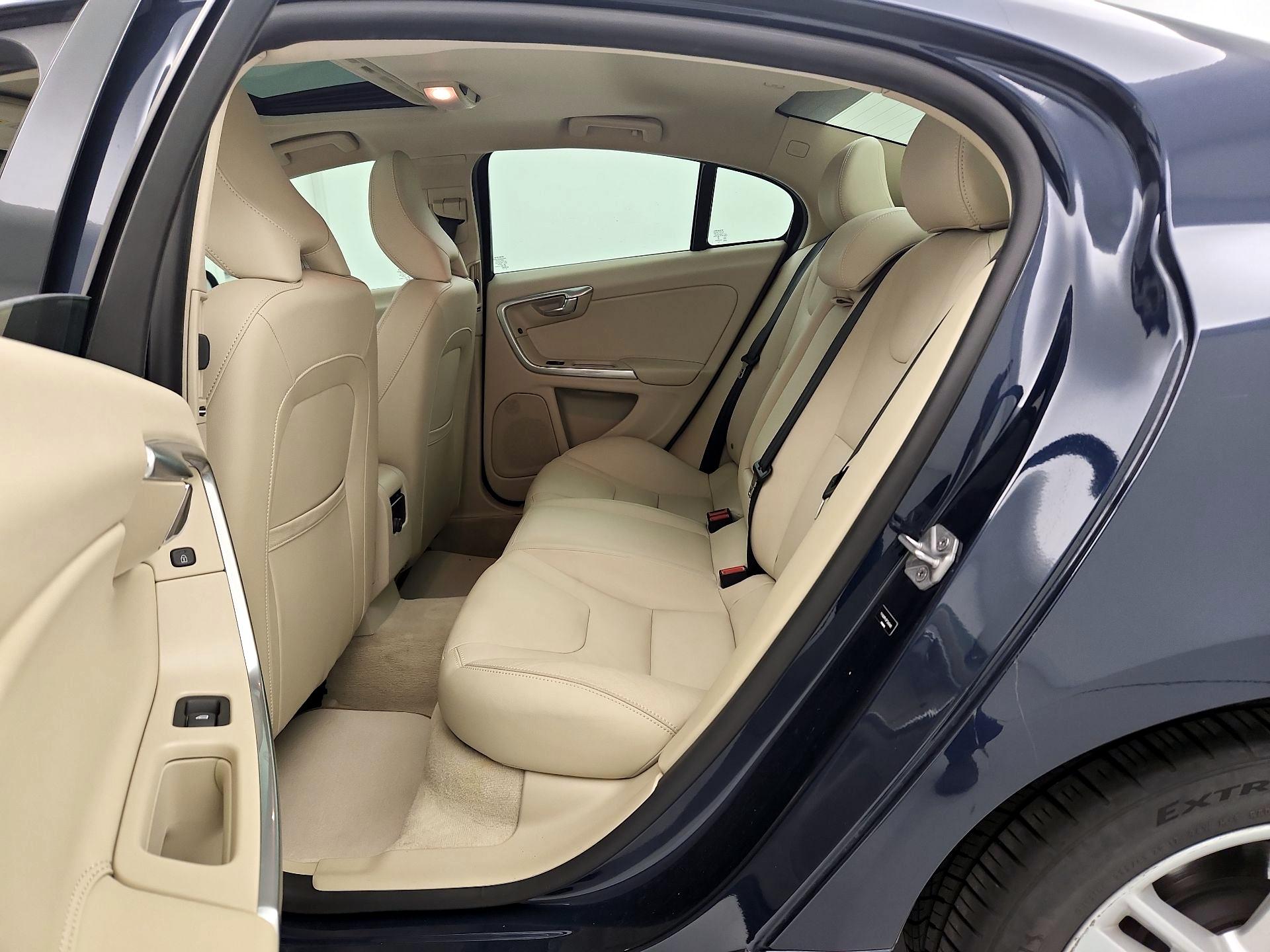 Thumbnail: 2015 Volvo S60 - 20