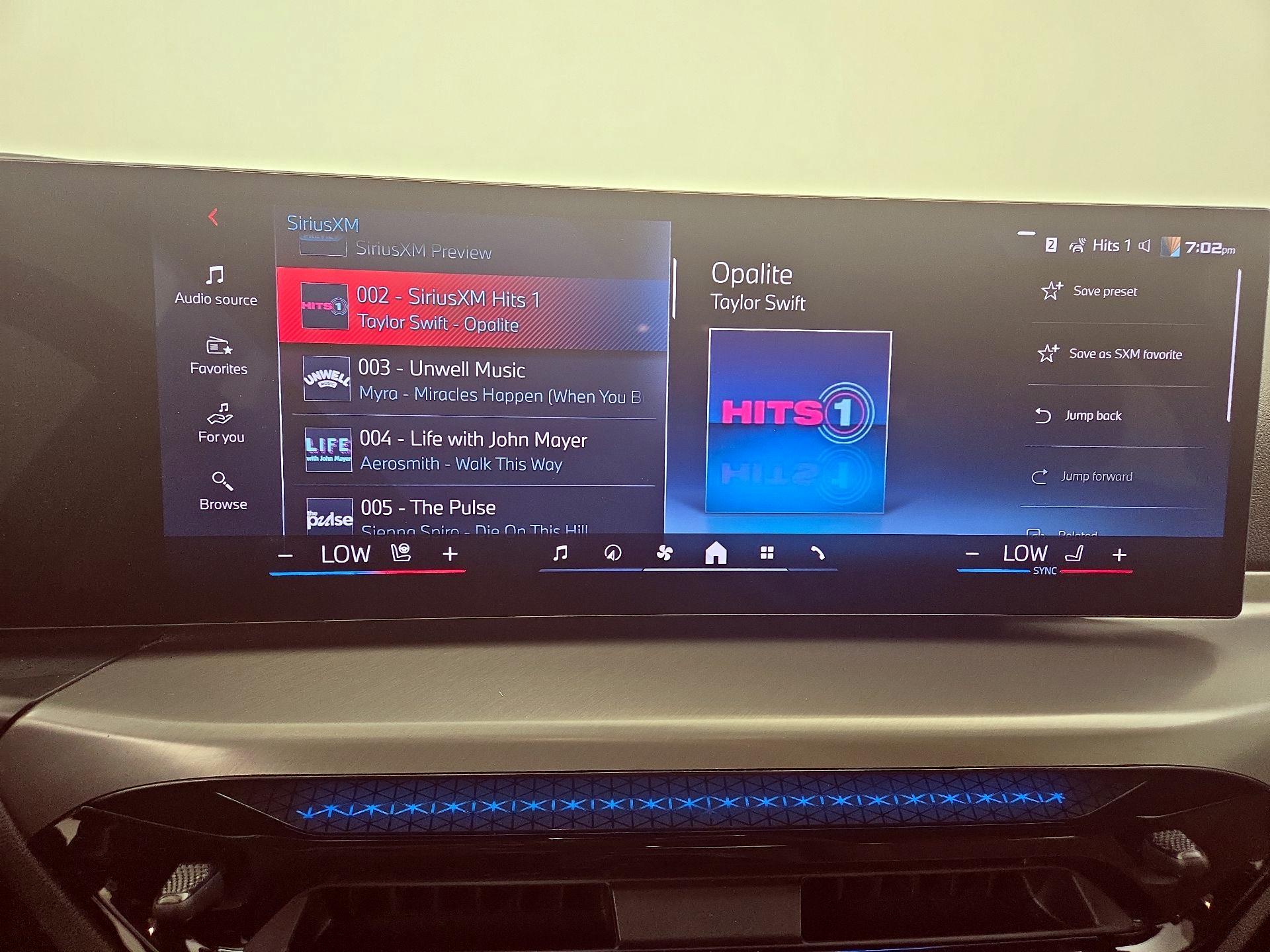 Thumbnail: 2025 BMW 2 Series - 16