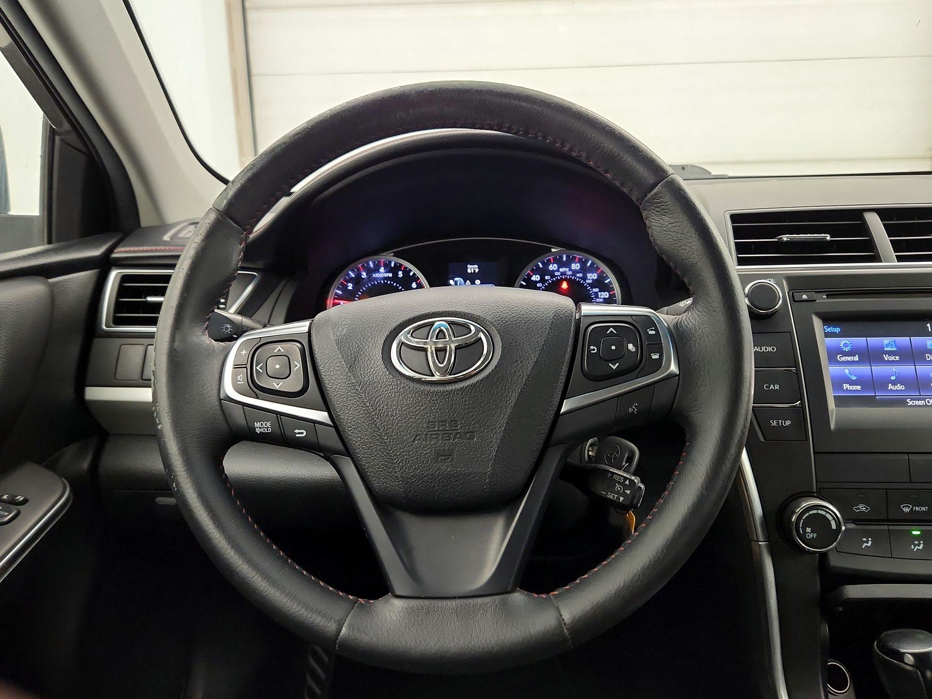 Thumbnail: 2017 Toyota Camry - 10