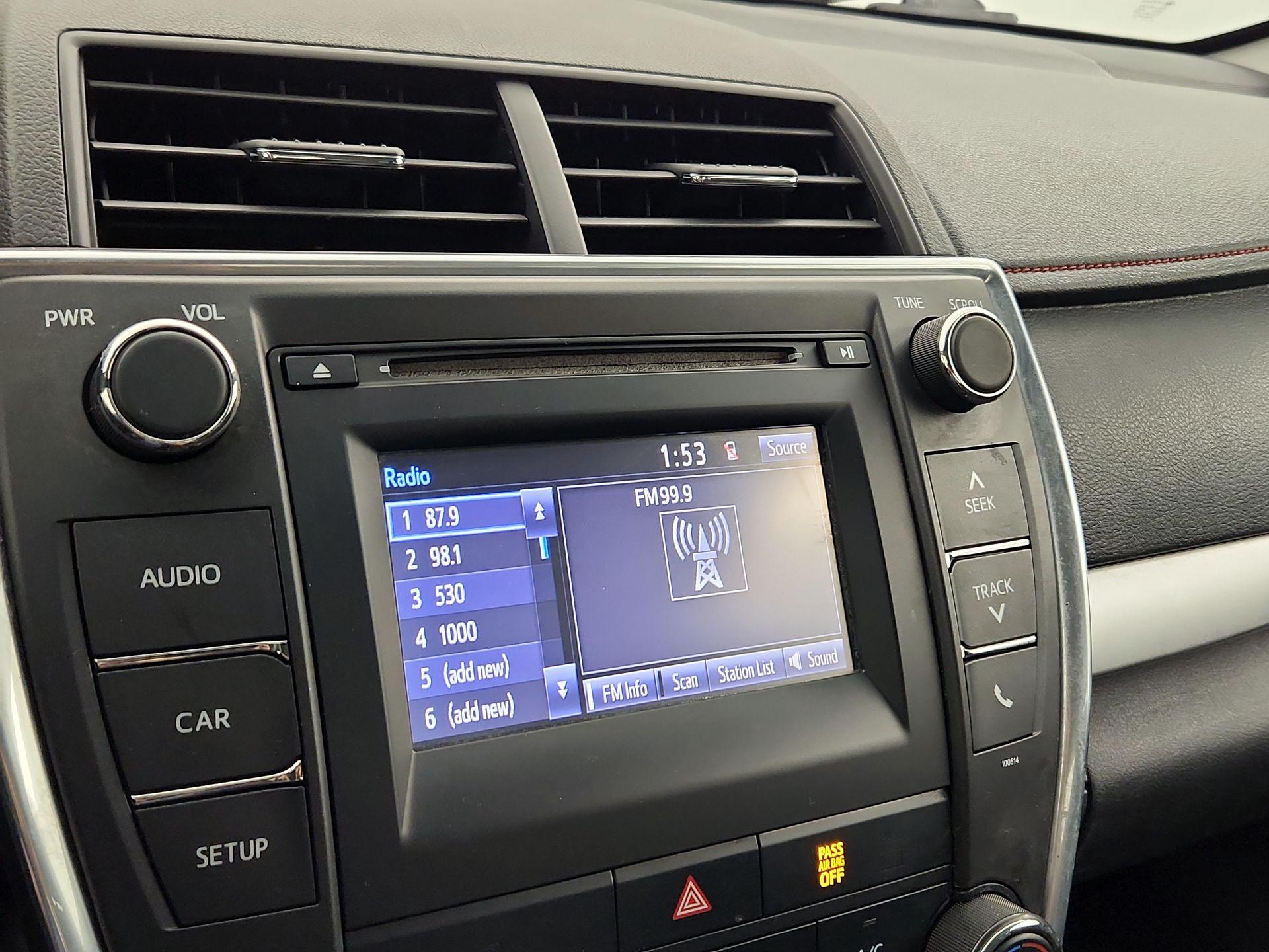 Thumbnail: 2017 Toyota Camry - 15