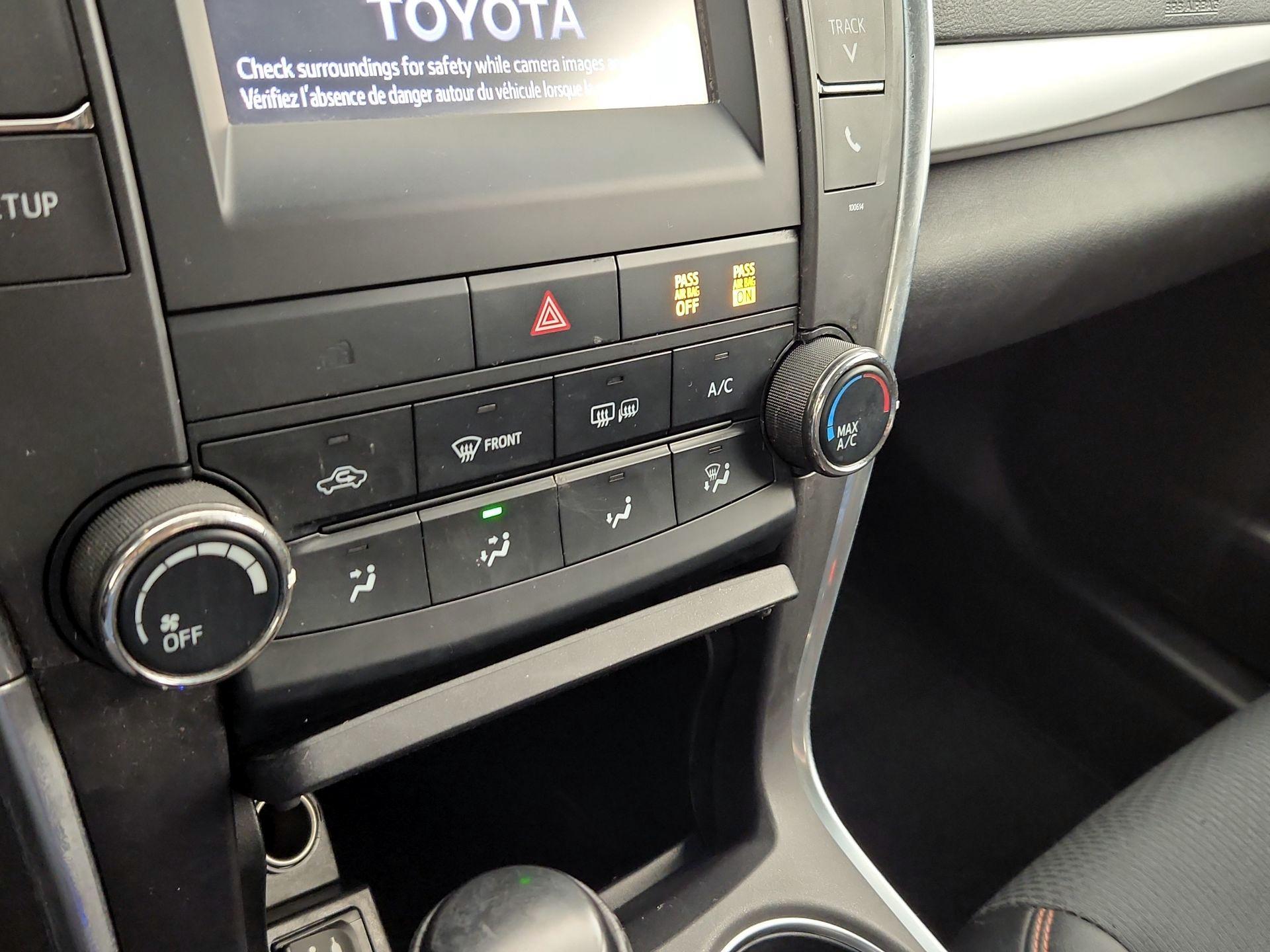 Thumbnail: 2017 Toyota Camry - 16