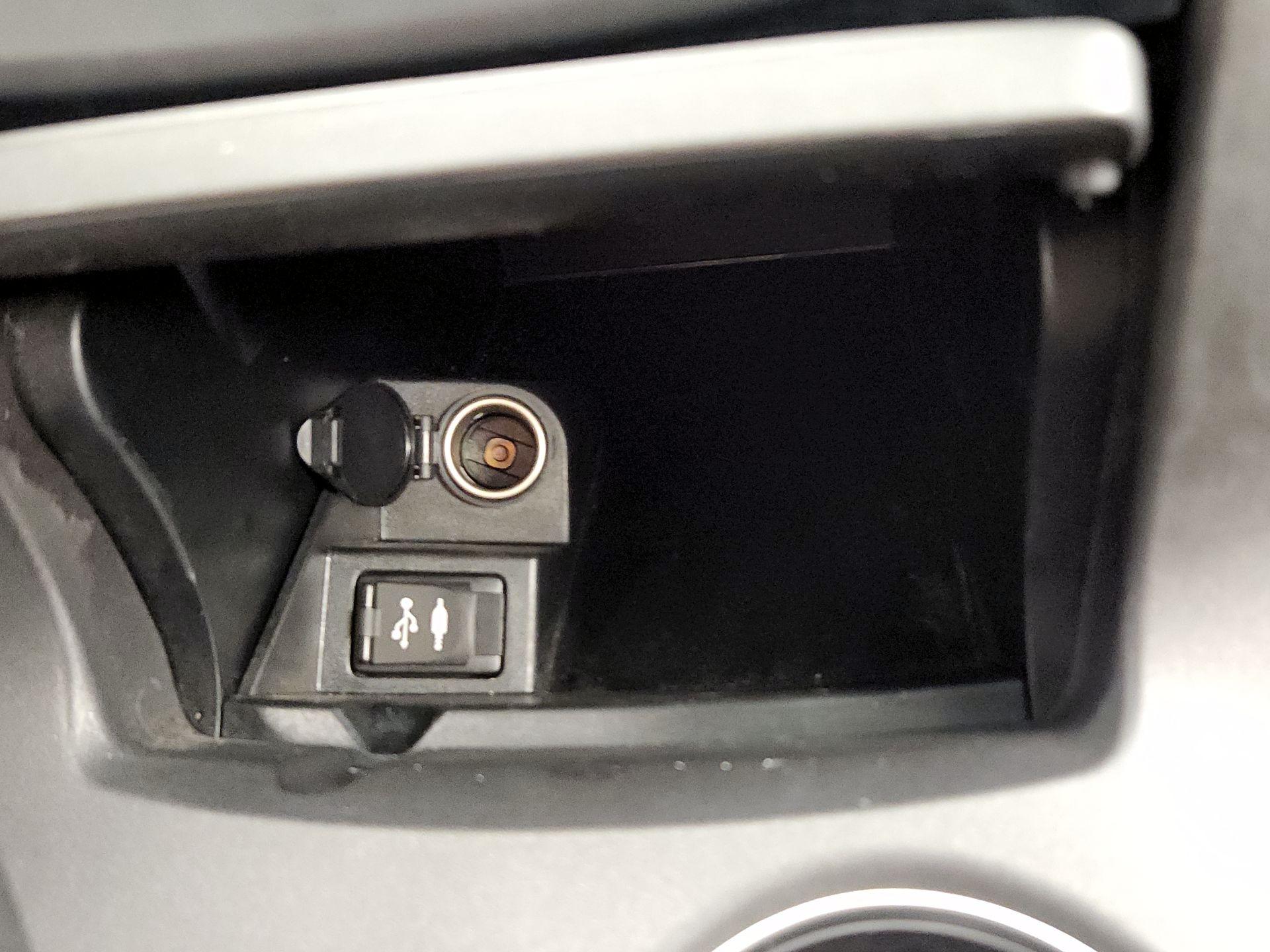 Thumbnail: 2017 Toyota Camry - 18