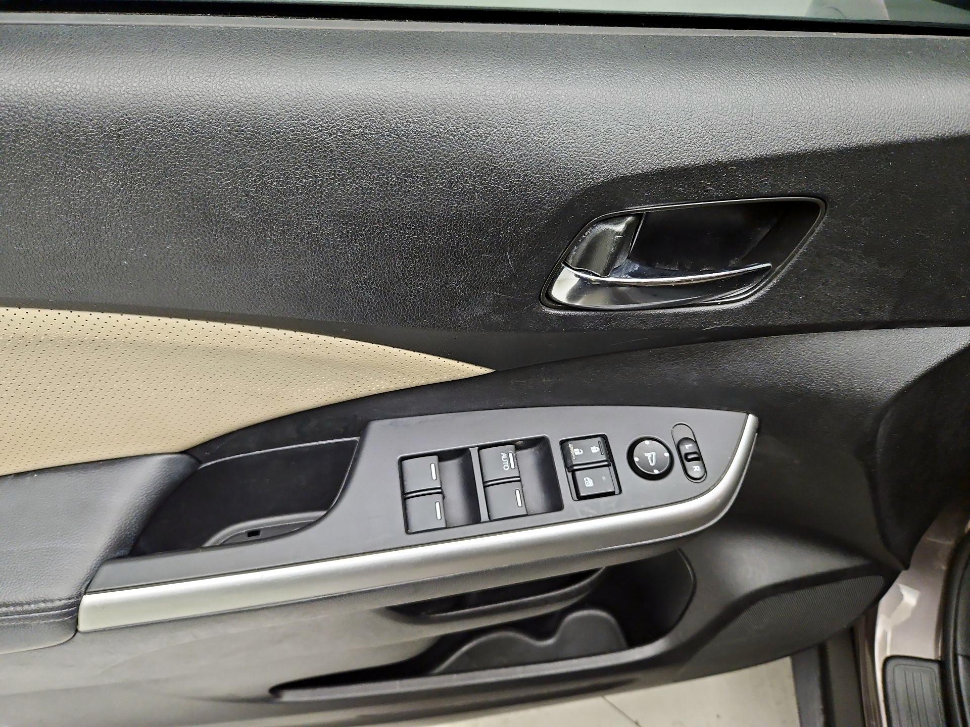 Thumbnail: 2016 Honda CR-V - 12