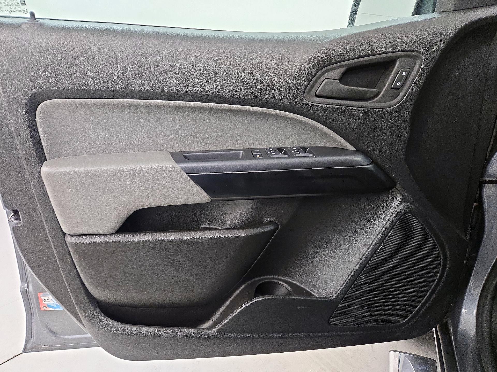 Thumbnail: 2022 Chevrolet Colorado - 12