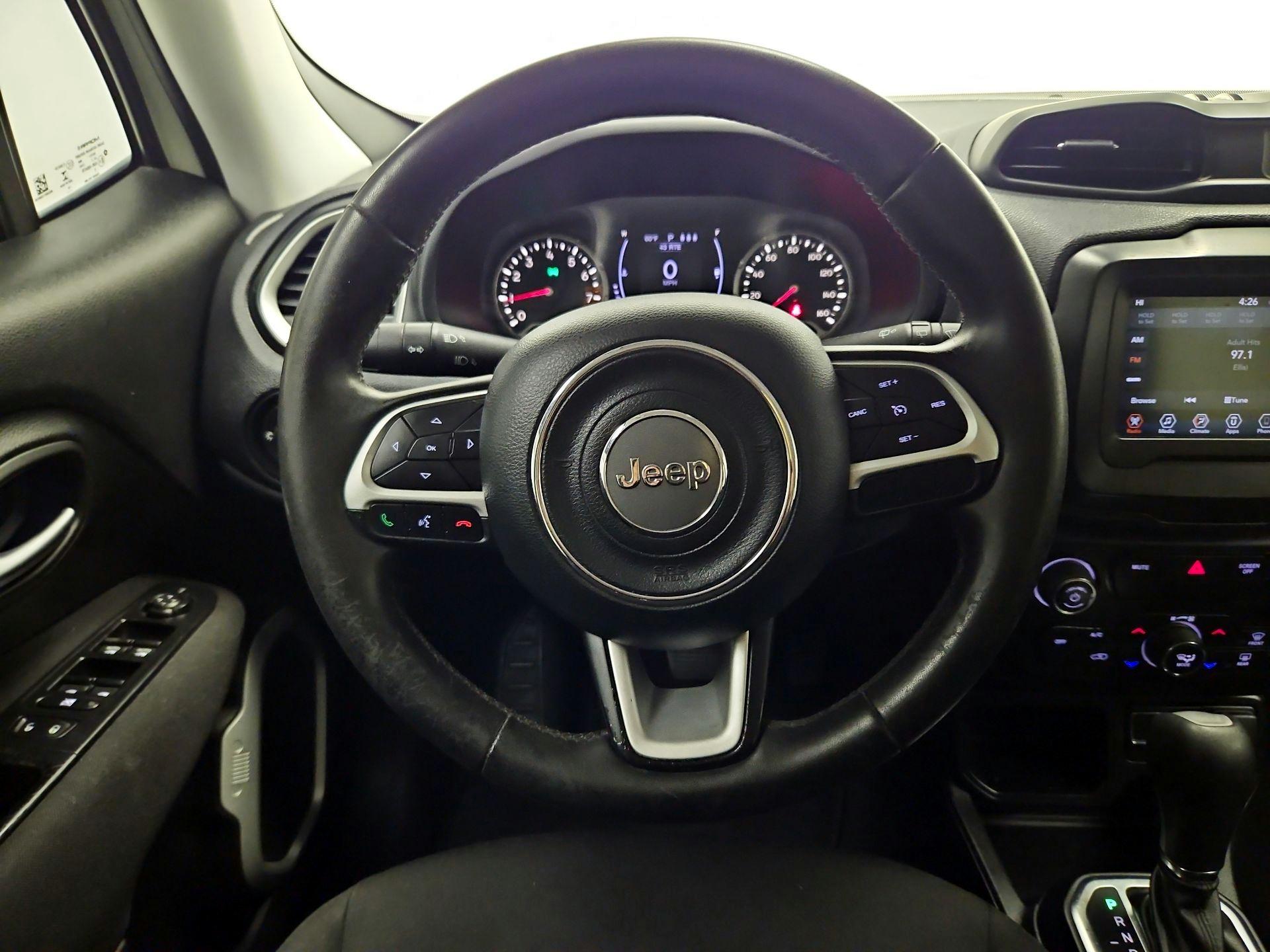 Thumbnail: 2019 Jeep Renegade - 10