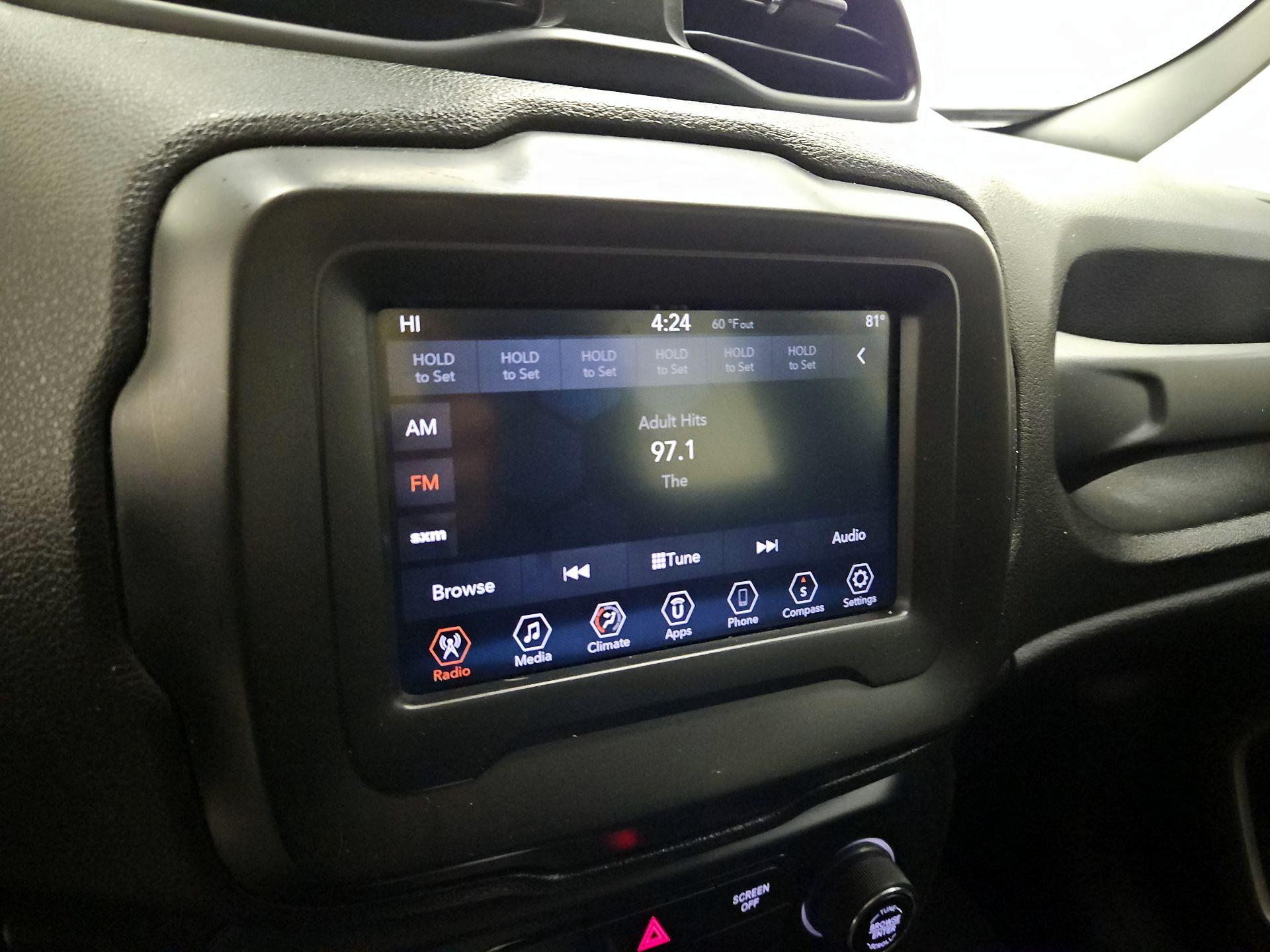 Thumbnail: 2019 Jeep Renegade - 15