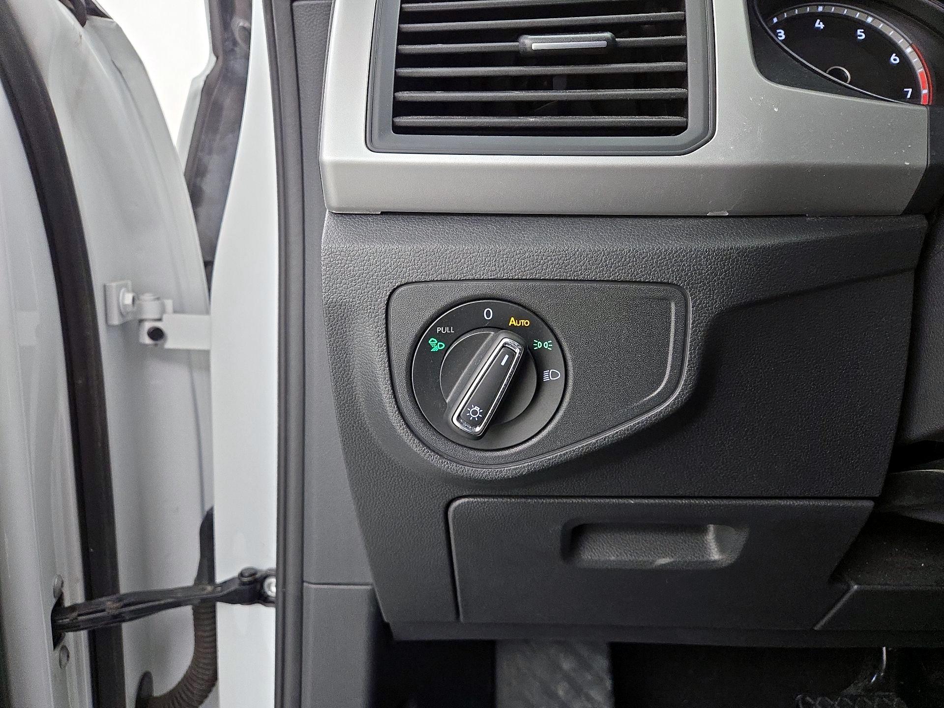 Thumbnail: 2021 Volkswagen Atlas - 13