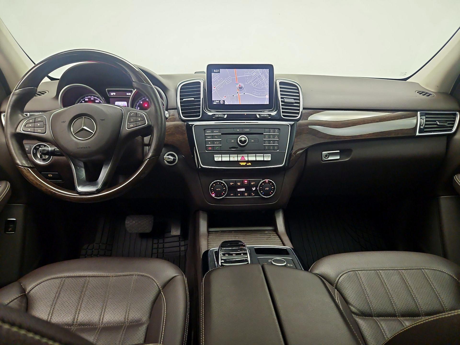 Thumbnail: 2016 Mercedes-Benz GLE - 9