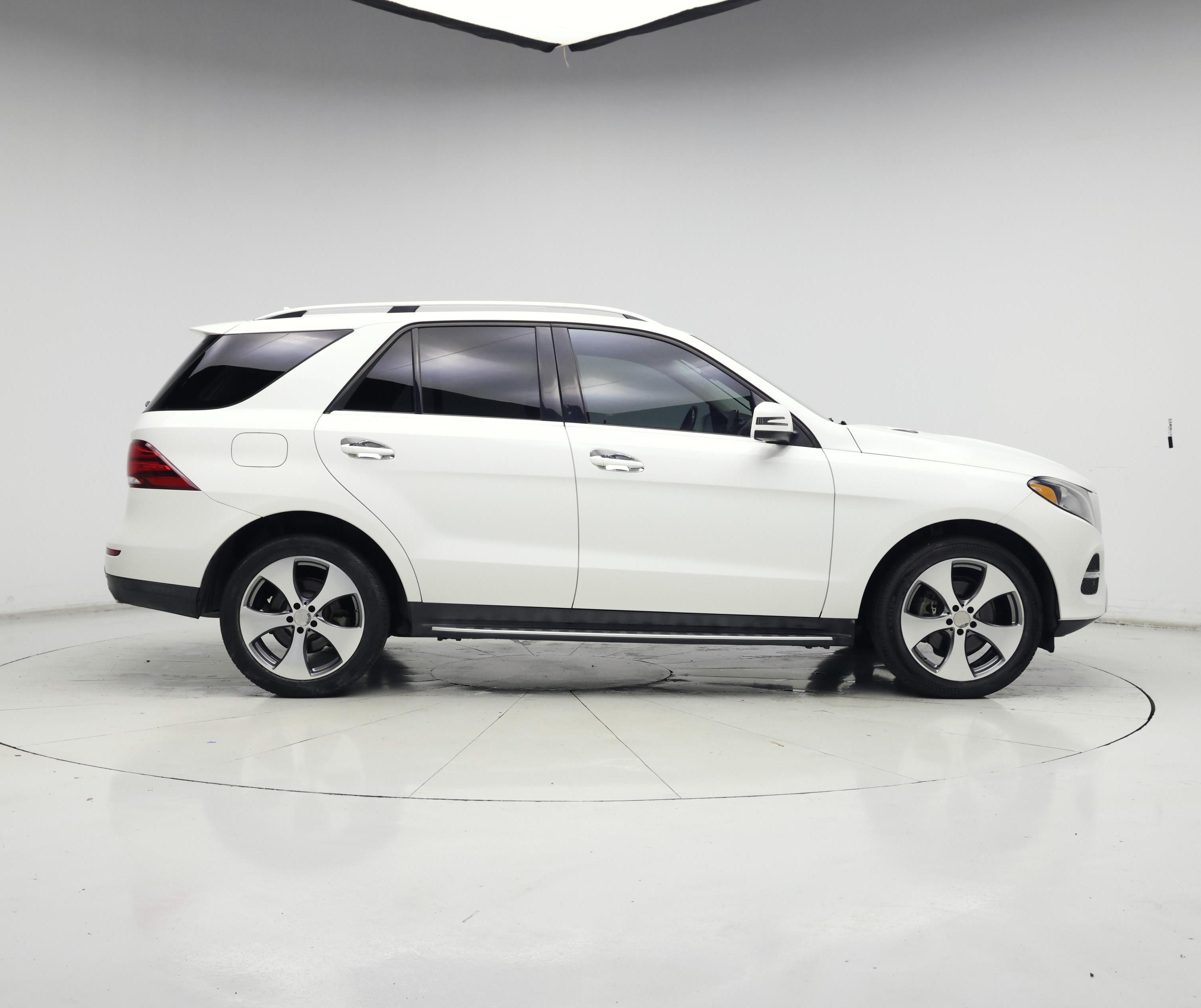 Thumbnail: 2016 Mercedes-Benz GLE - 7