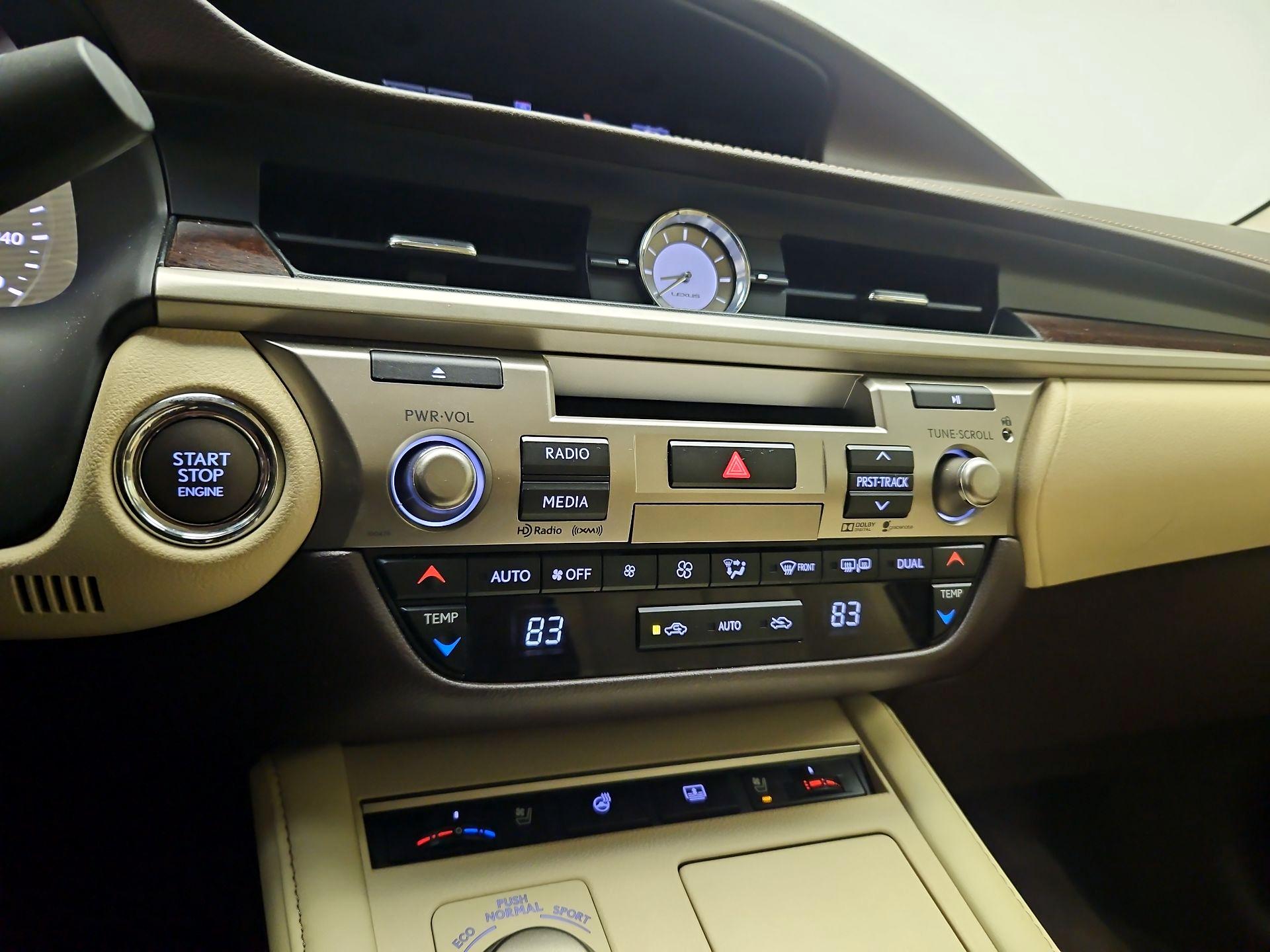 Thumbnail: 2016 Lexus ES - 15