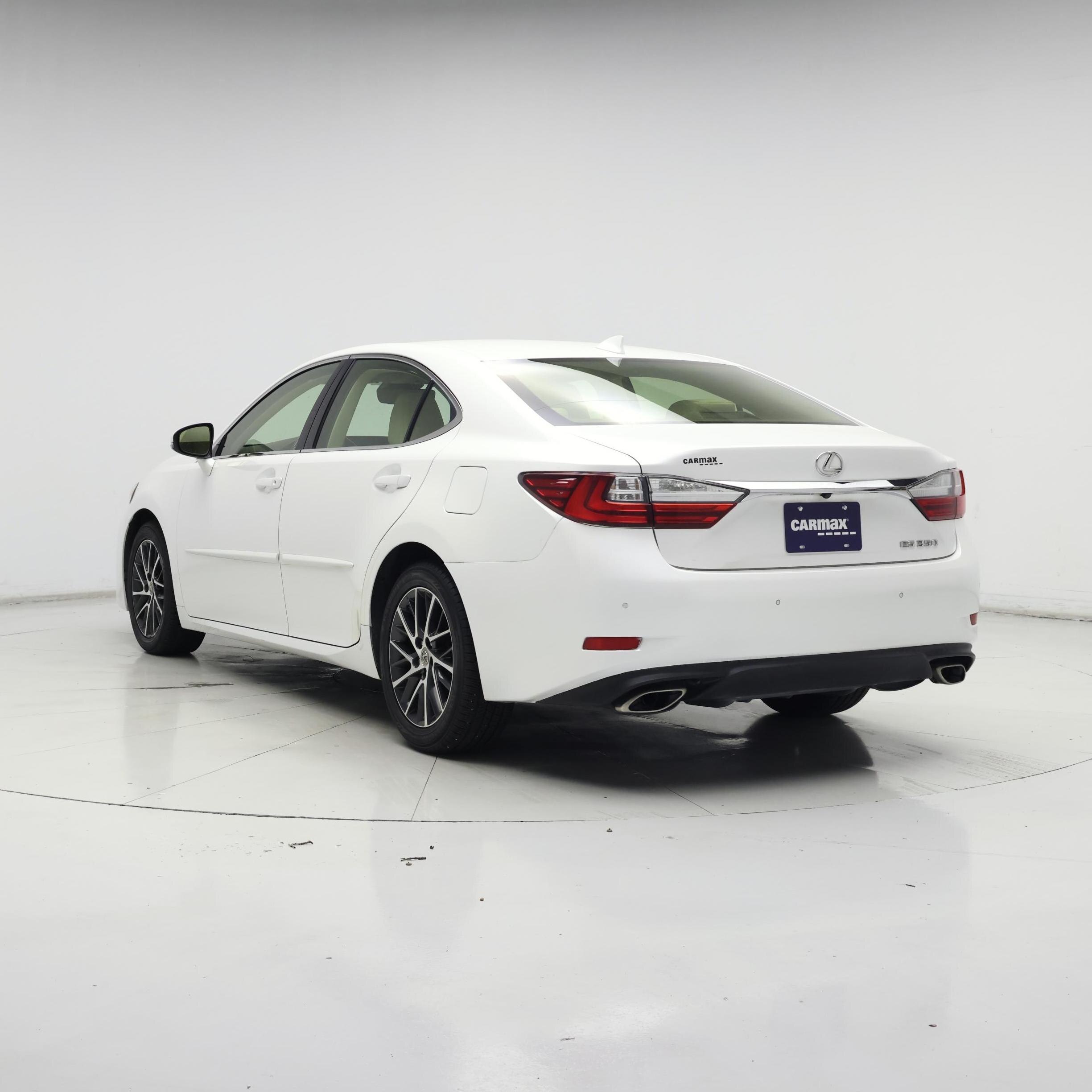 Thumbnail: 2016 Lexus ES - 2
