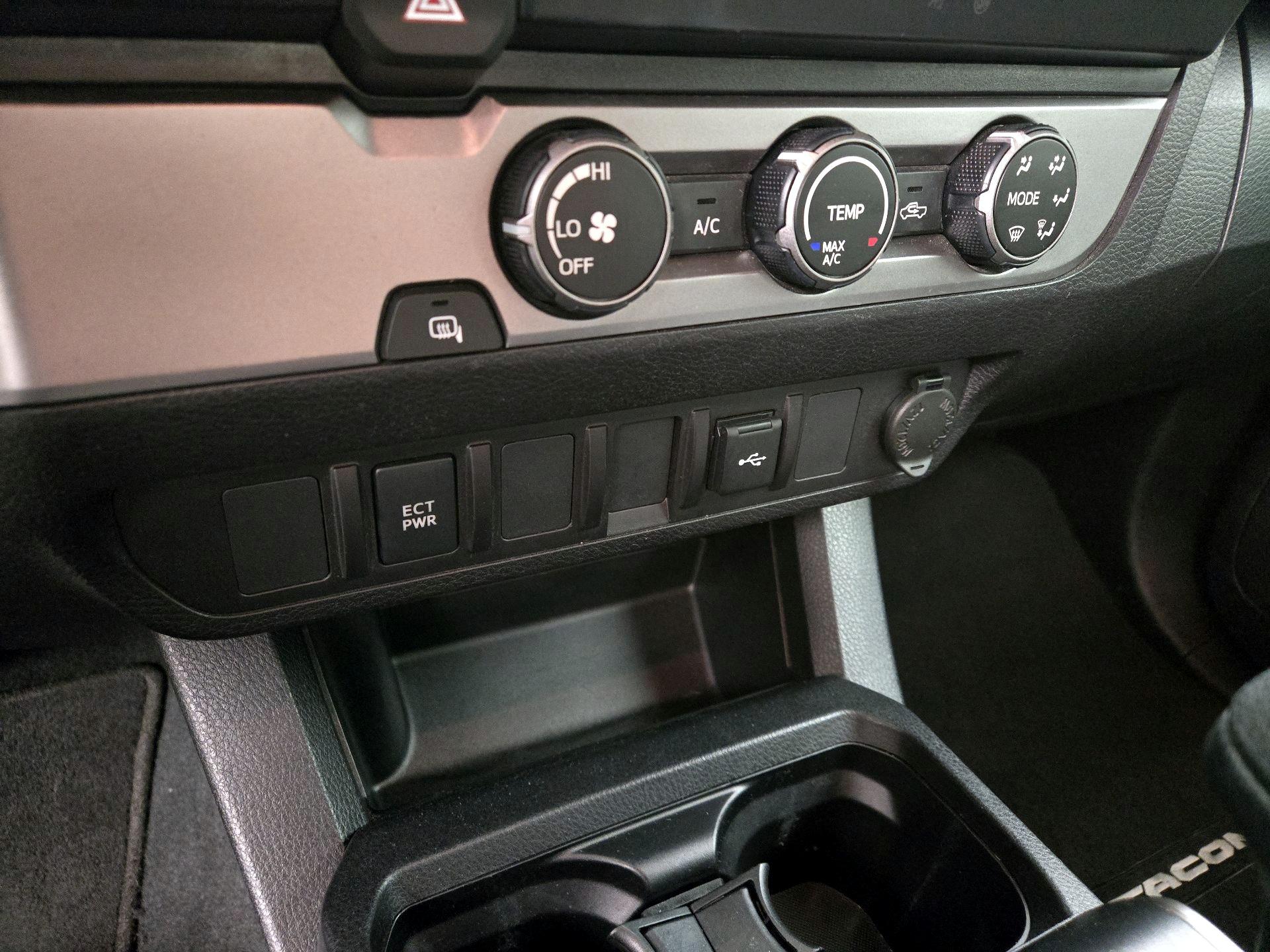 Thumbnail: 2023 Toyota Tacoma - 18