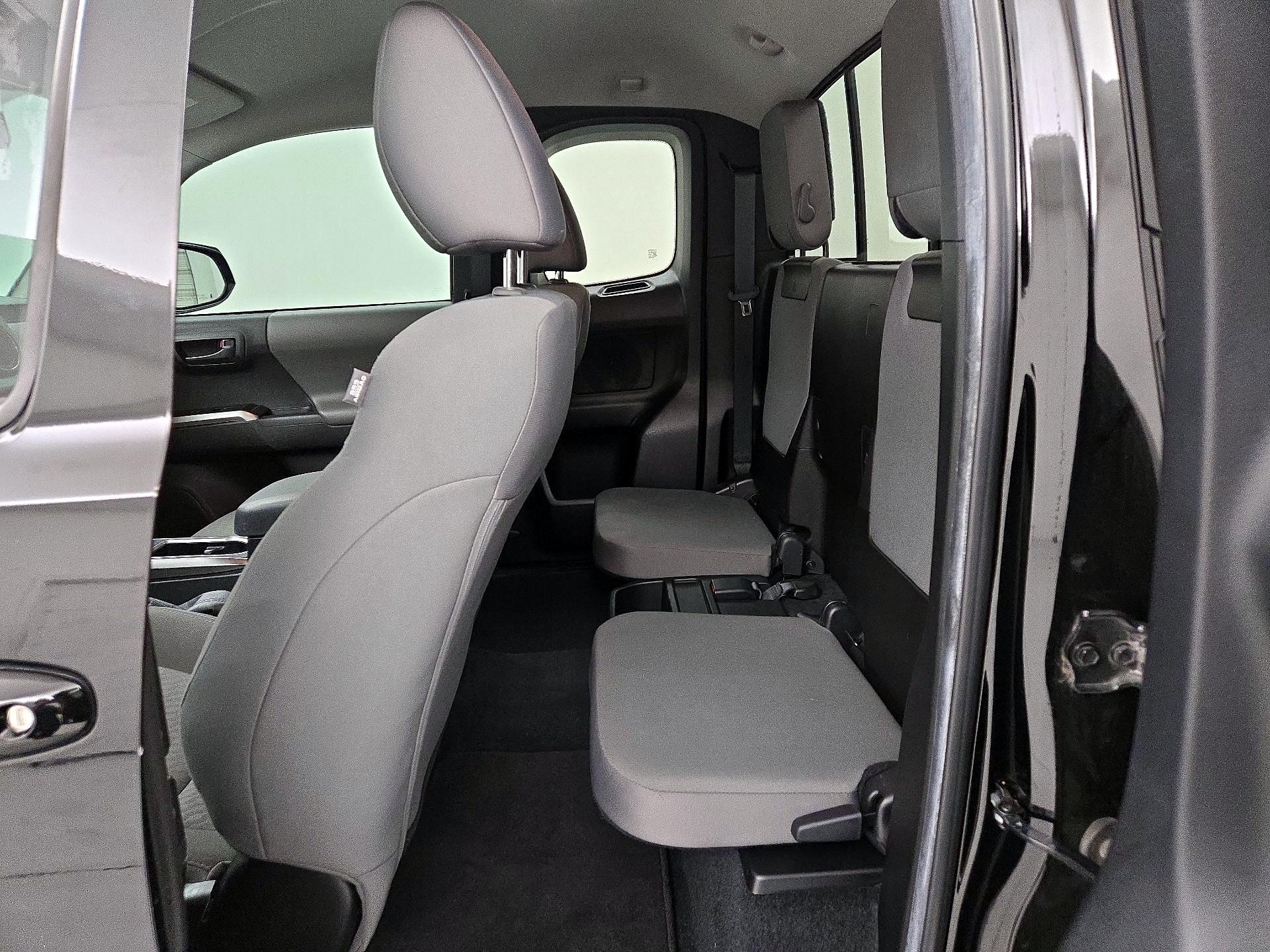 Thumbnail: 2023 Toyota Tacoma - 19