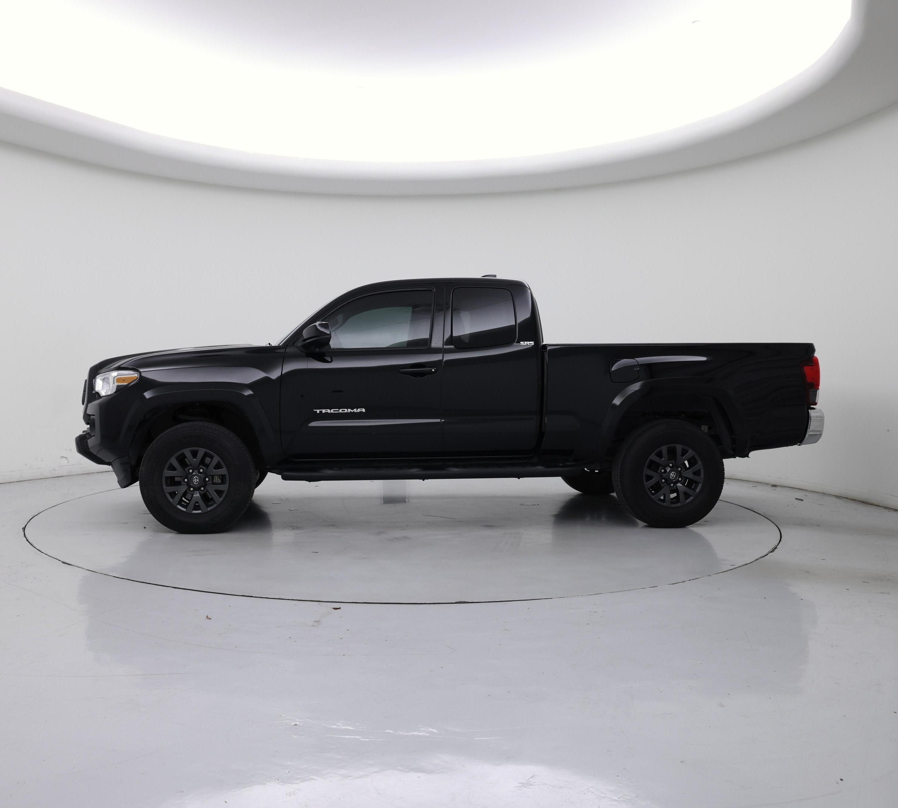 Thumbnail: 2023 Toyota Tacoma - 3