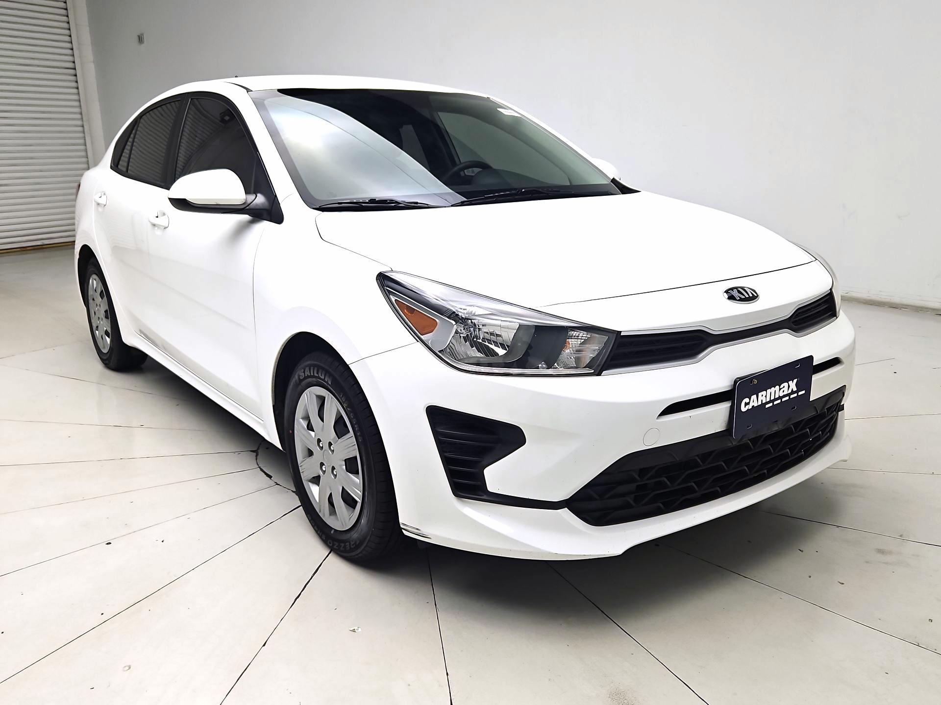 Thumbnail: 2021 Kia Rio - 1