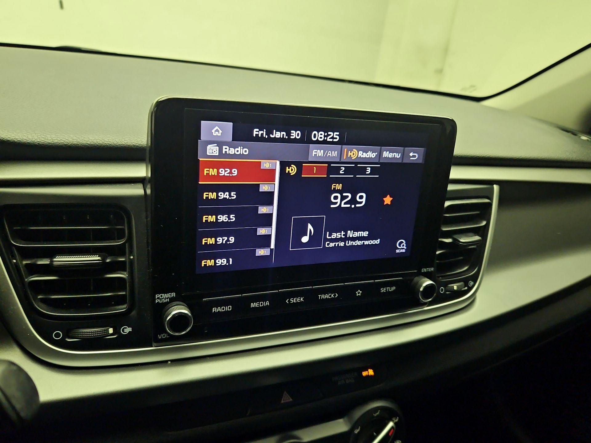 Thumbnail: 2021 Kia Rio - 13