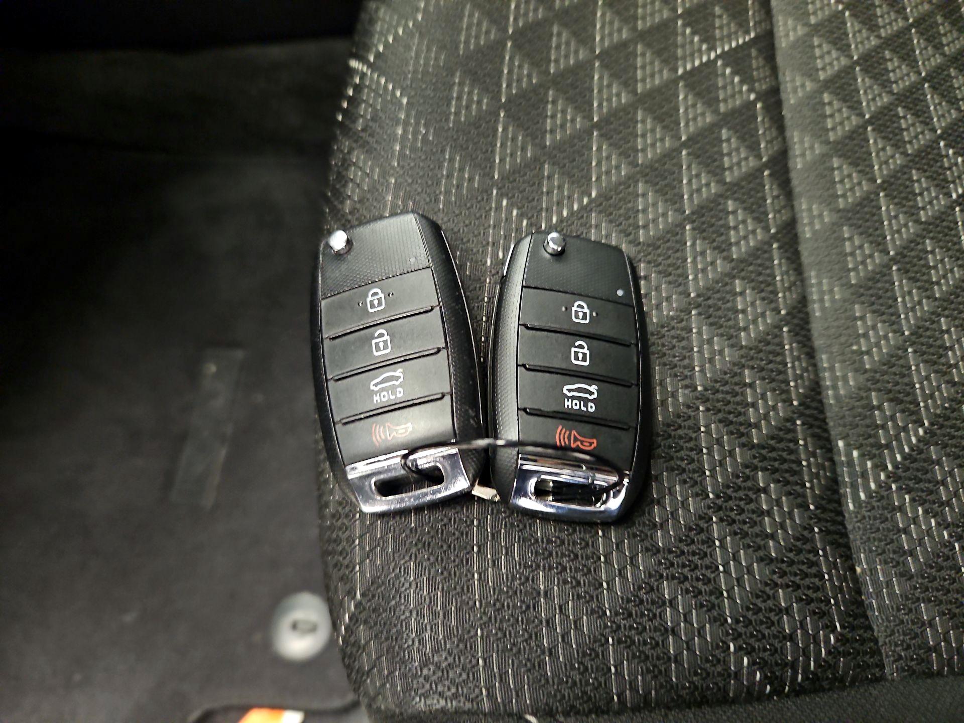 Thumbnail: 2021 Kia Rio - 20