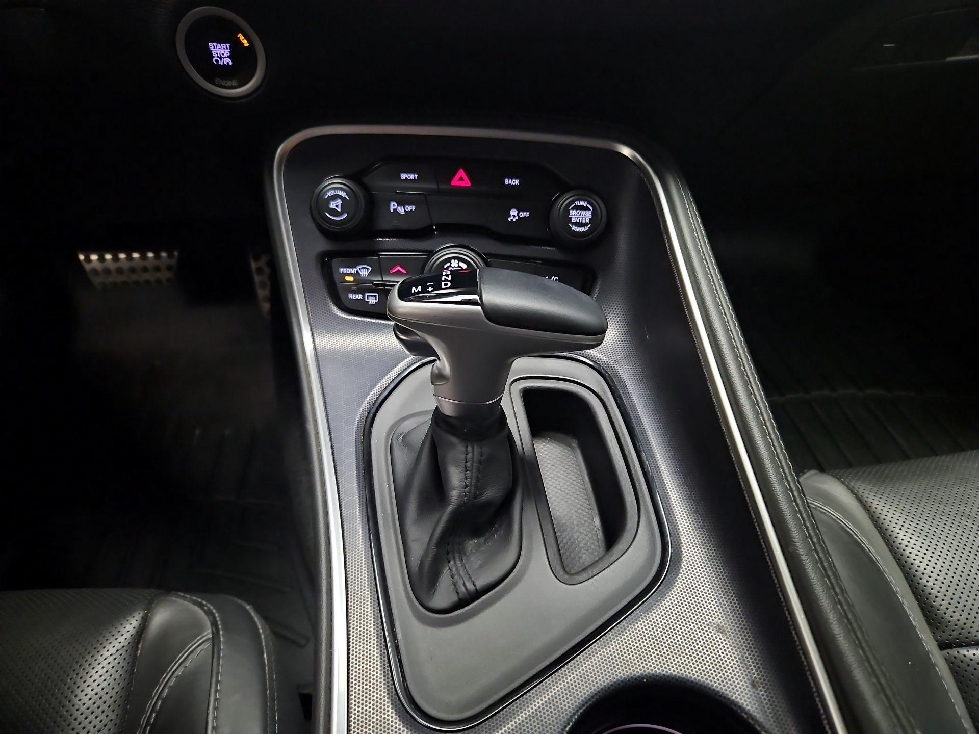 Thumbnail: 2015 Dodge Challenger - 16