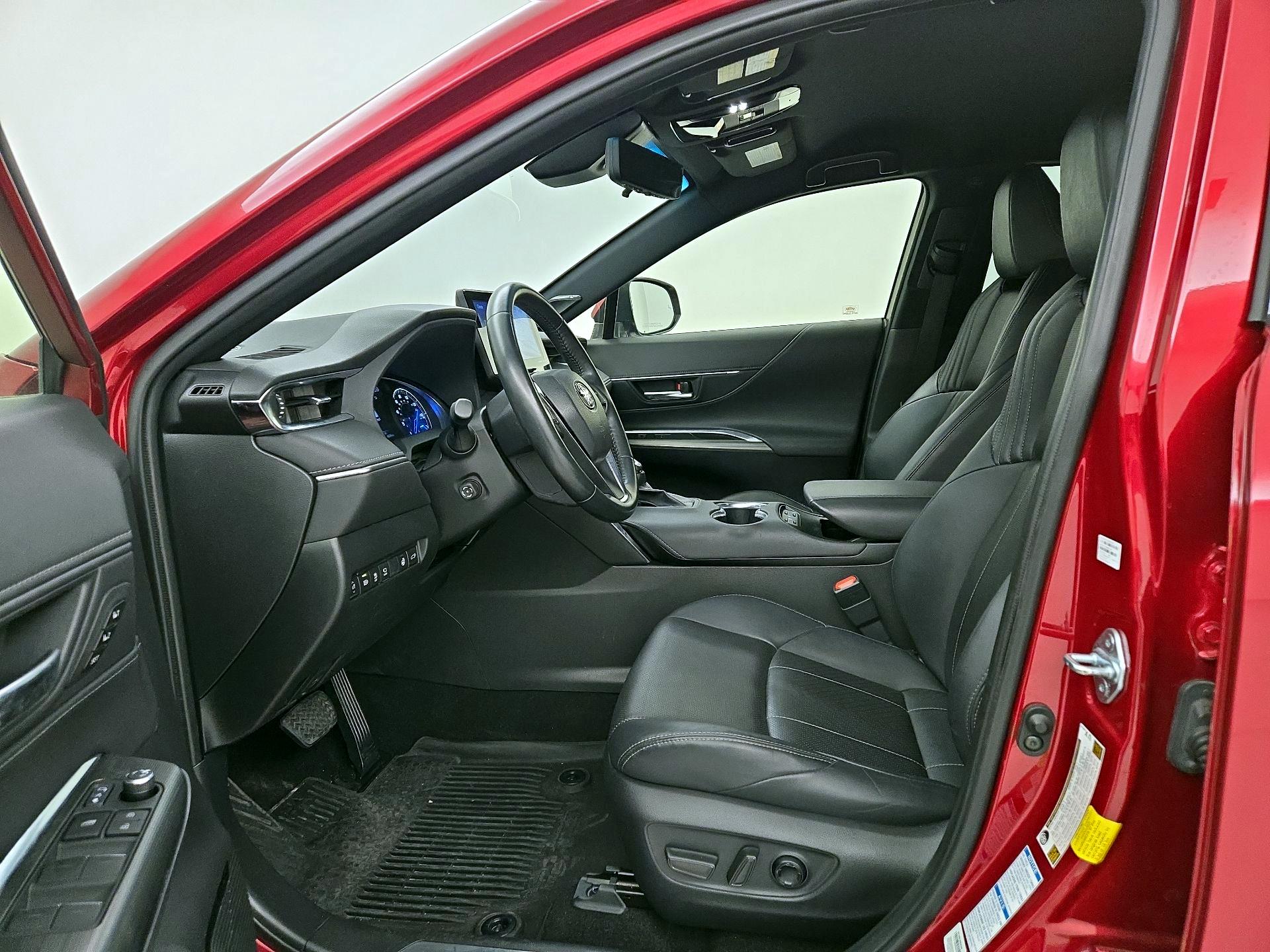 Thumbnail: 2021 Toyota Venza - 11