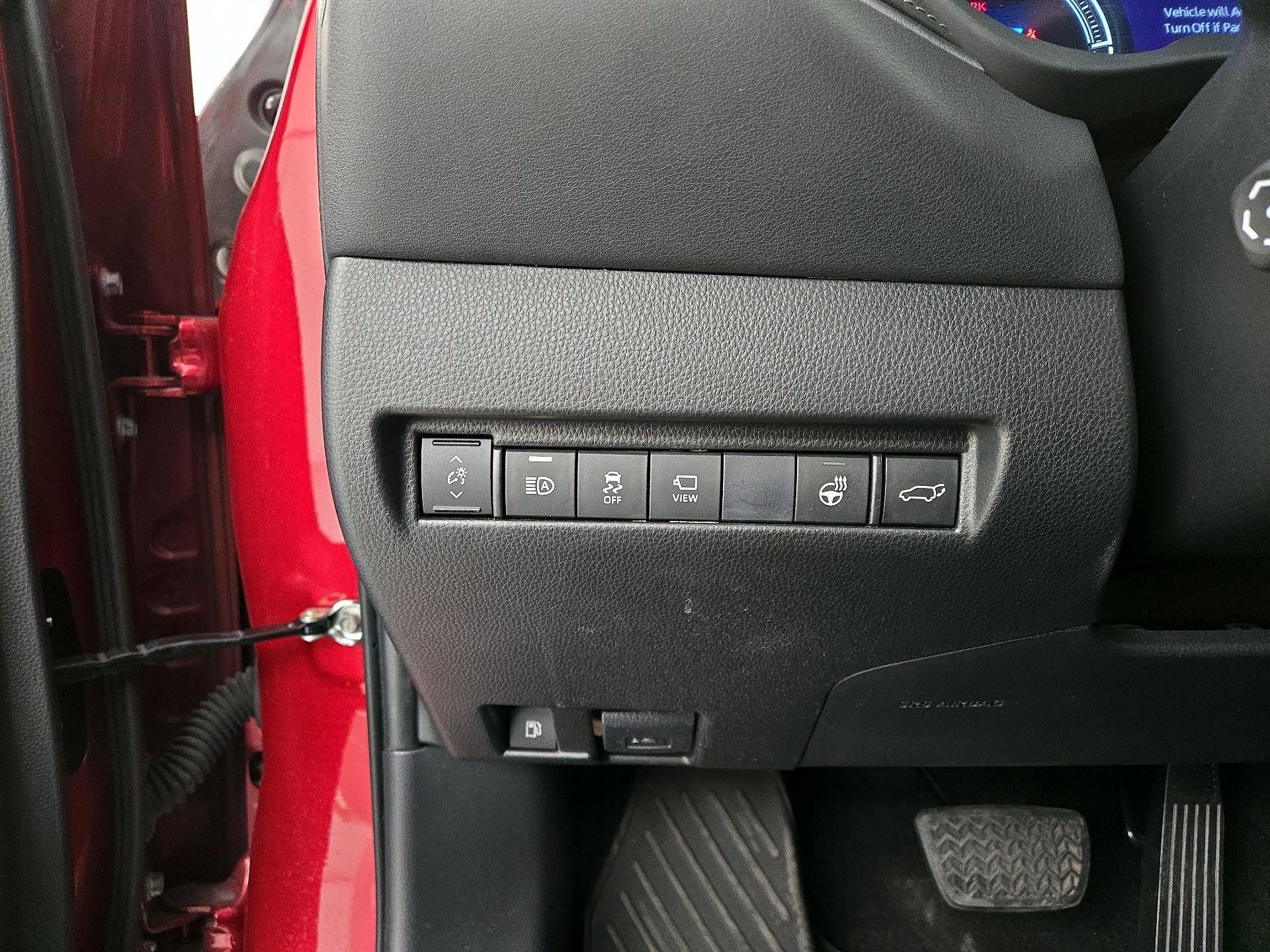 Thumbnail: 2021 Toyota Venza - 13